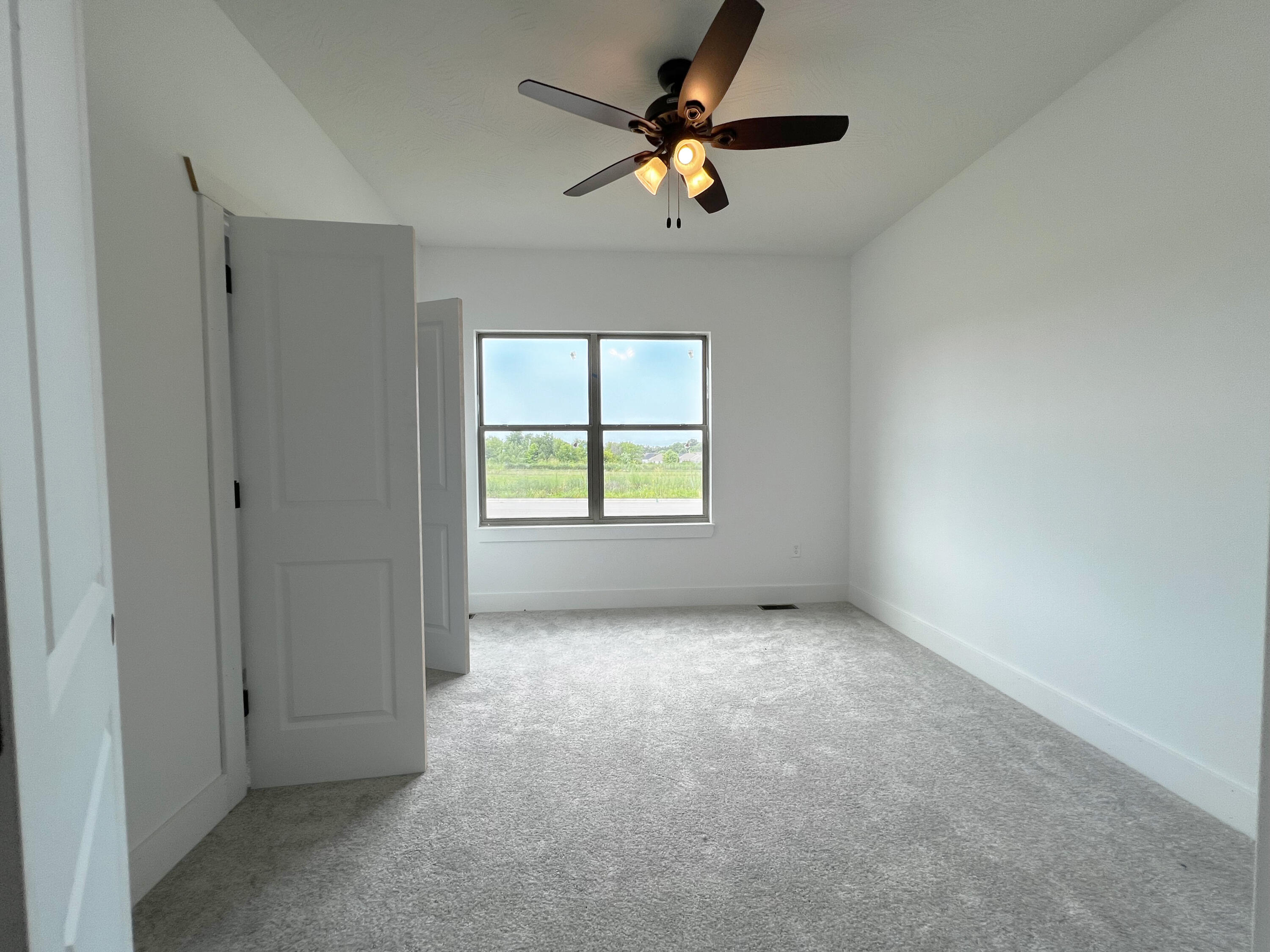 650 East Vivian Street Property Photo 25