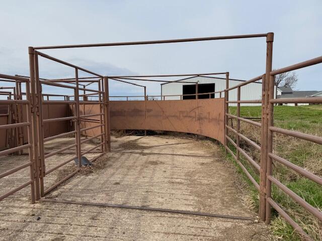 8672 Highway H Property Photo 3