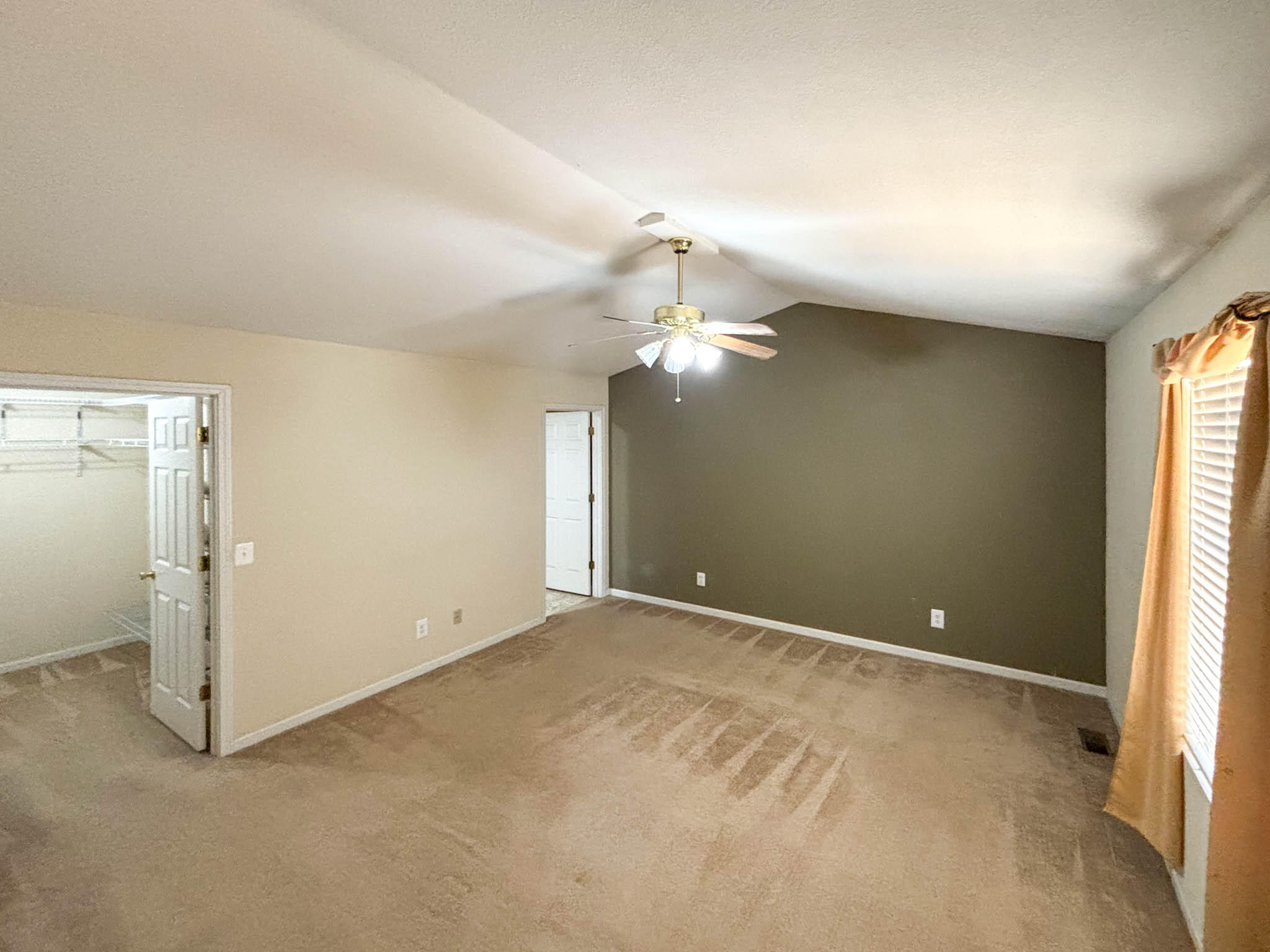 221 Beachwood Street Property Photo 10