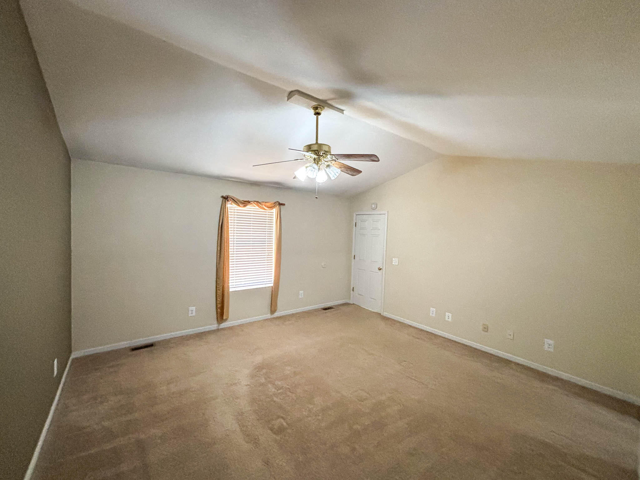221 Beachwood Street Property Photo 11