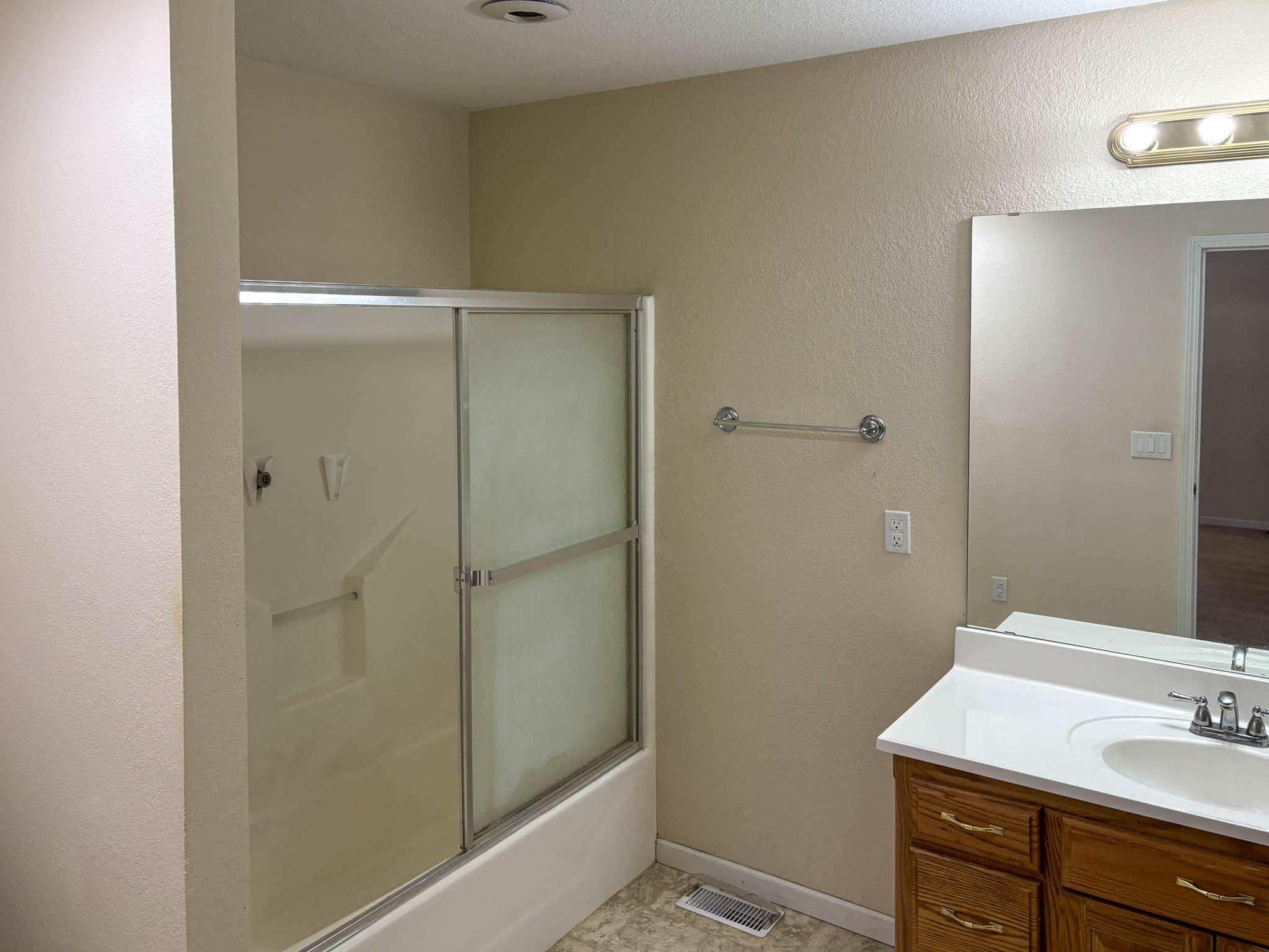 221 Beachwood Street Property Photo 12