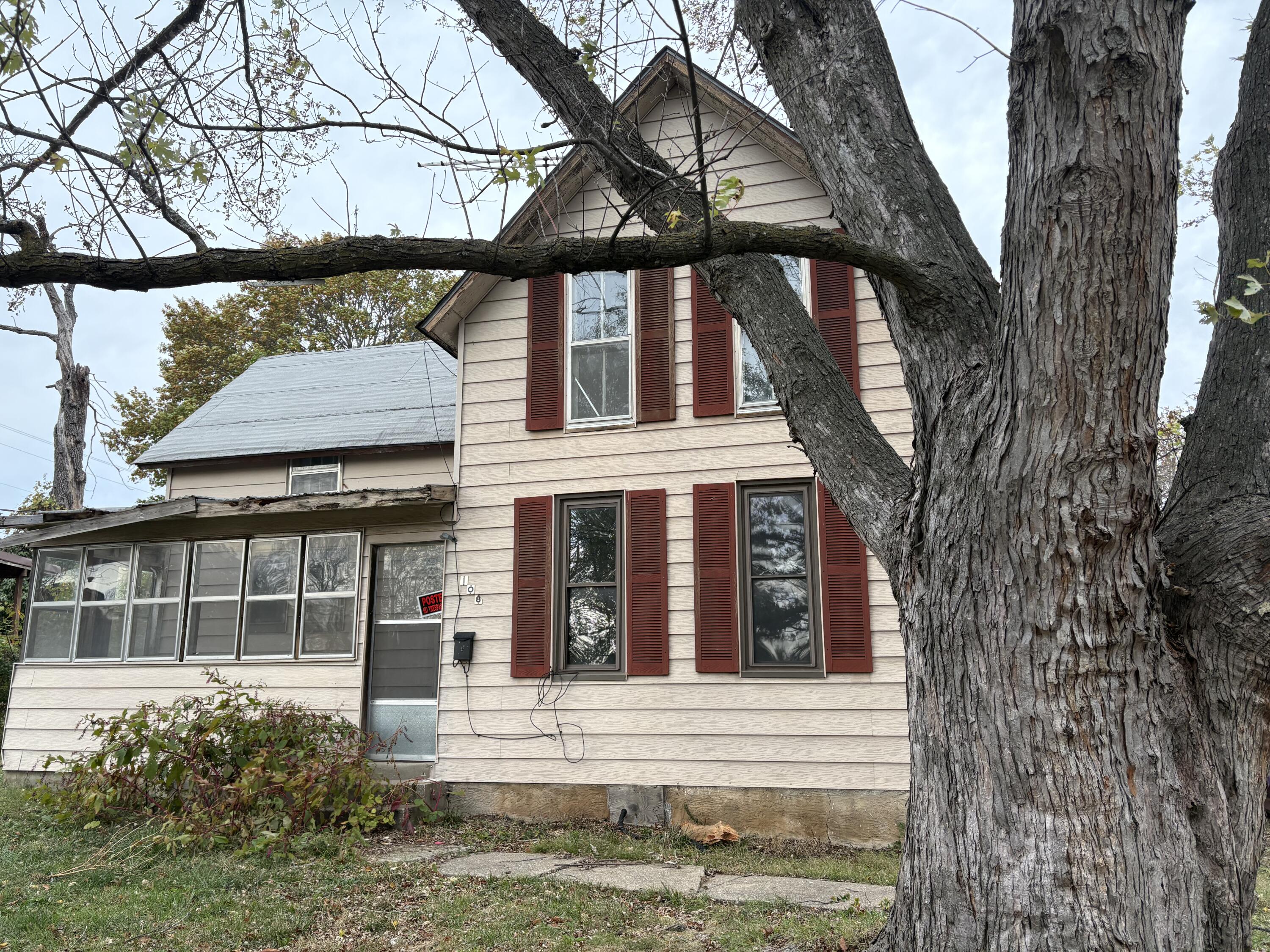 108 East County Street Property Photo 1