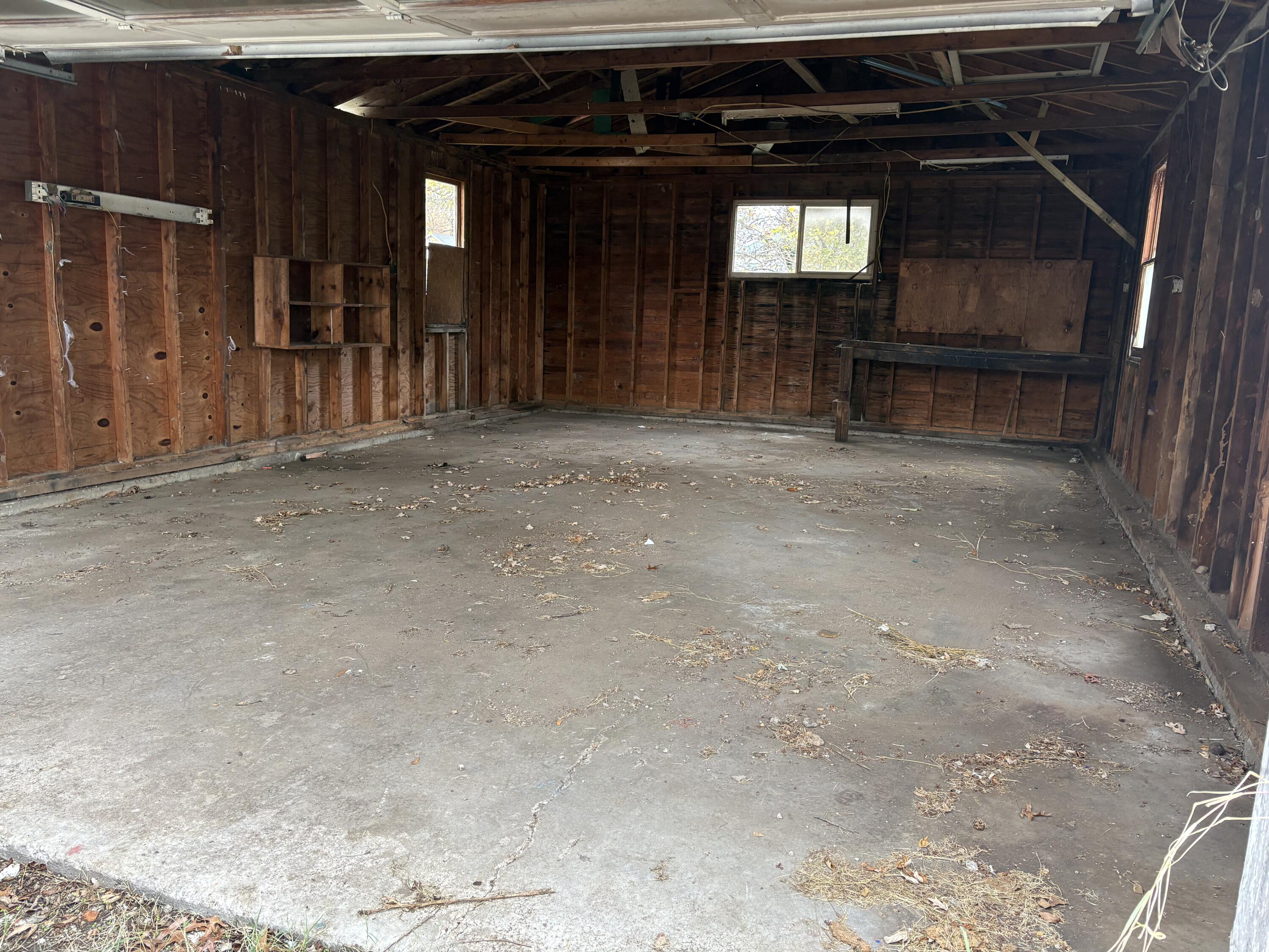 108 East County Street Property Photo 15
