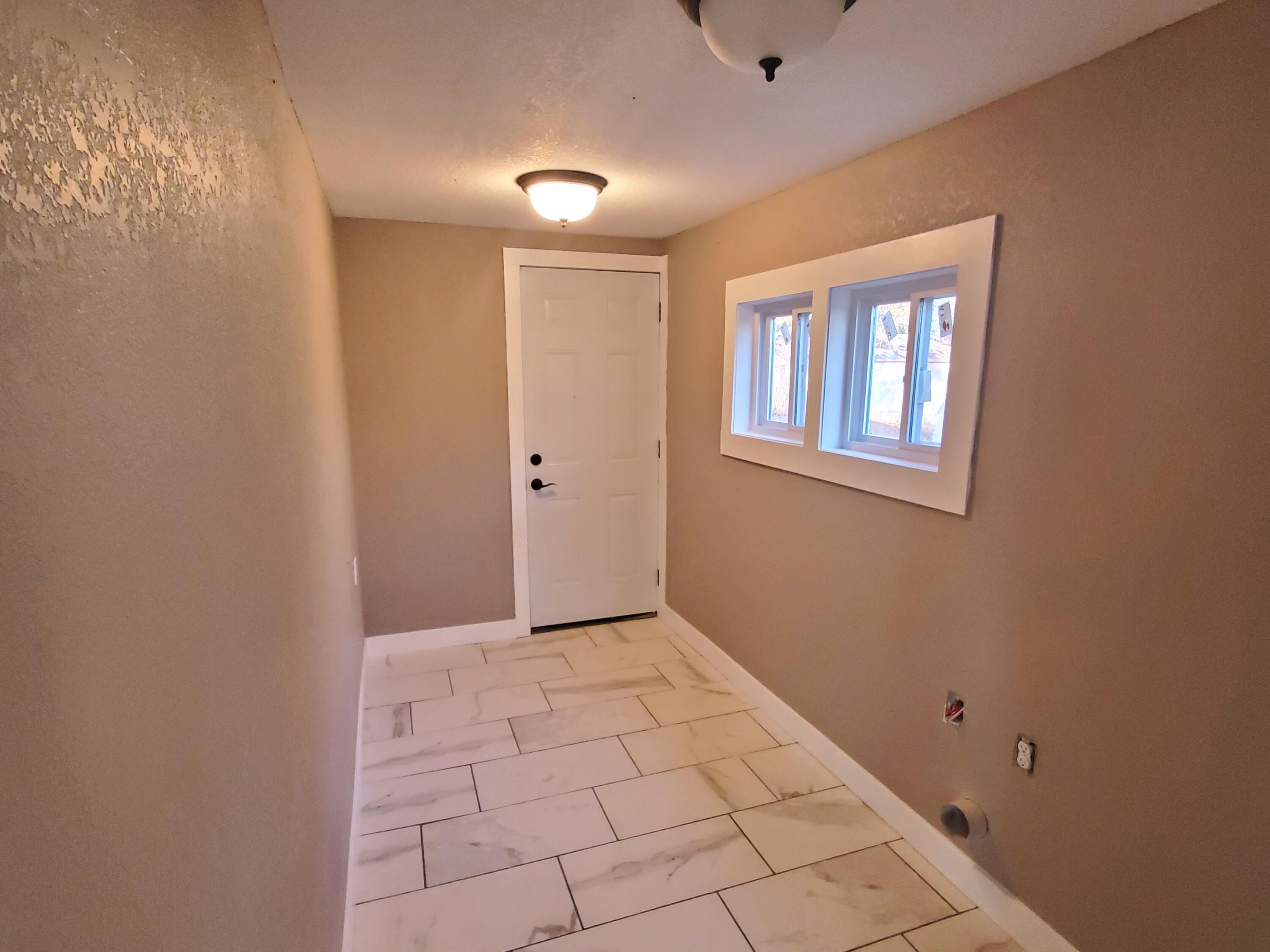 813 West Chestnut St Street Property Photo 14