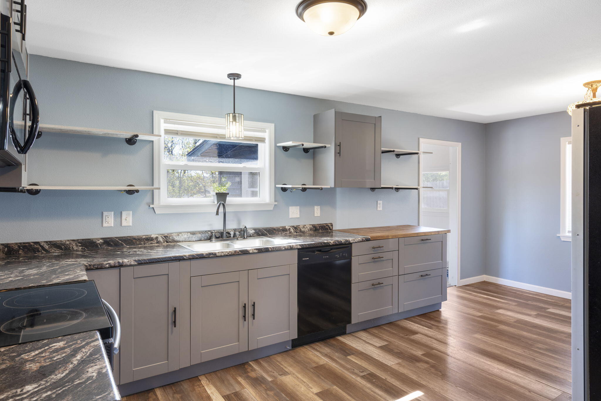 299 1st Street Property Photo 11