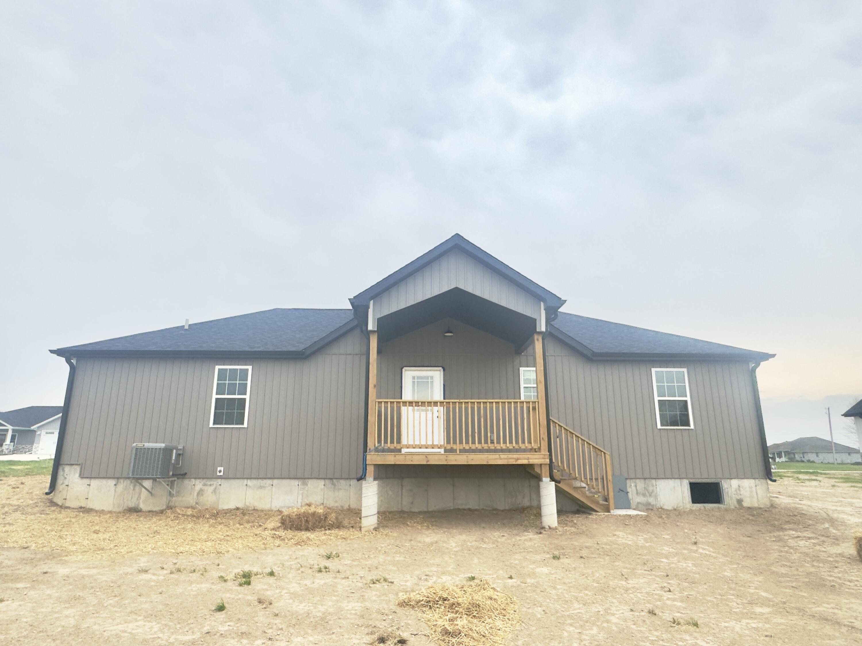 2605 Country Drive Property Photo 4