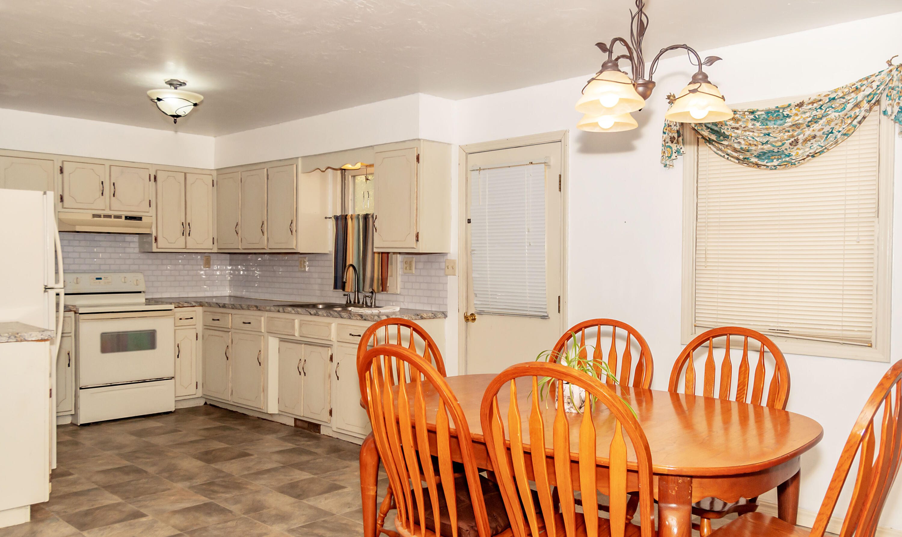 205 Kay Avenue Property Photo 2