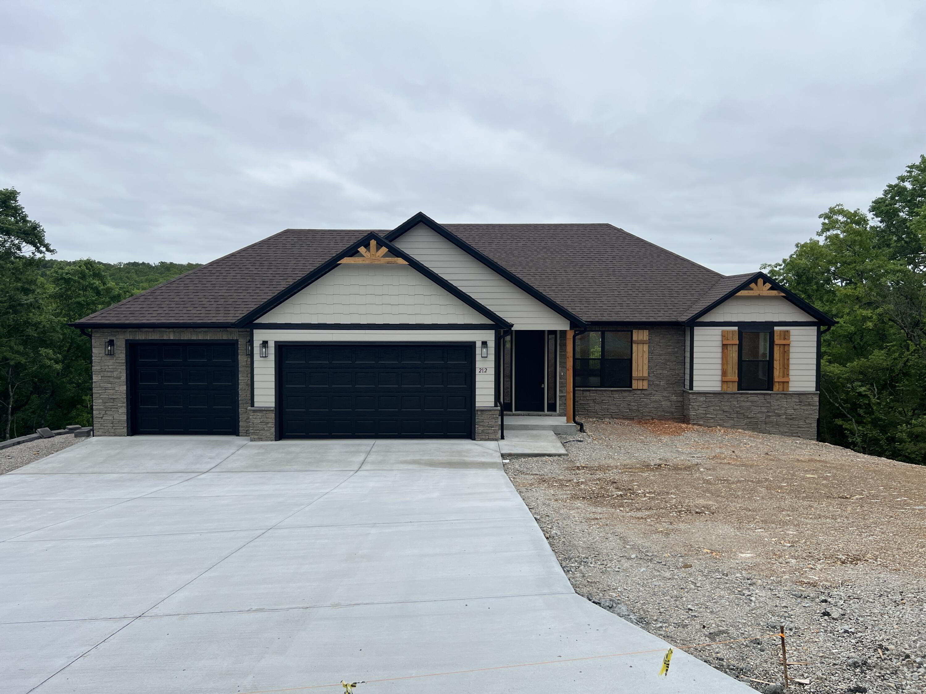 212 Weatherstone Drive Property Photo 2