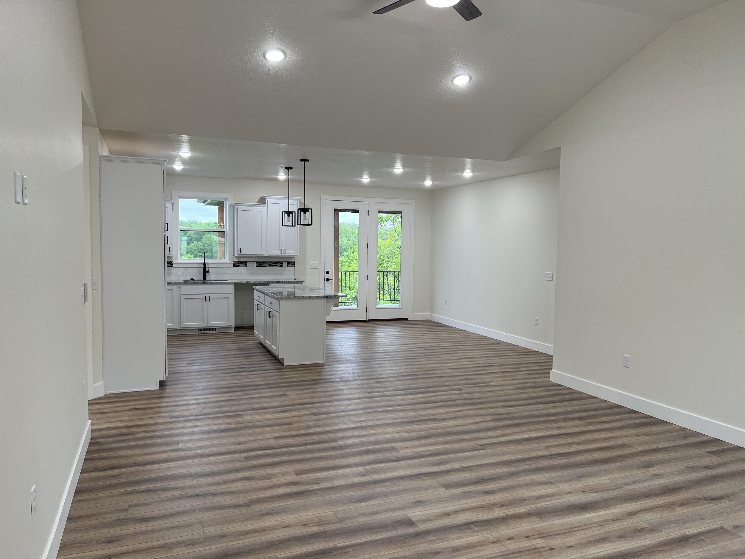 212 Weatherstone Drive Property Photo 6