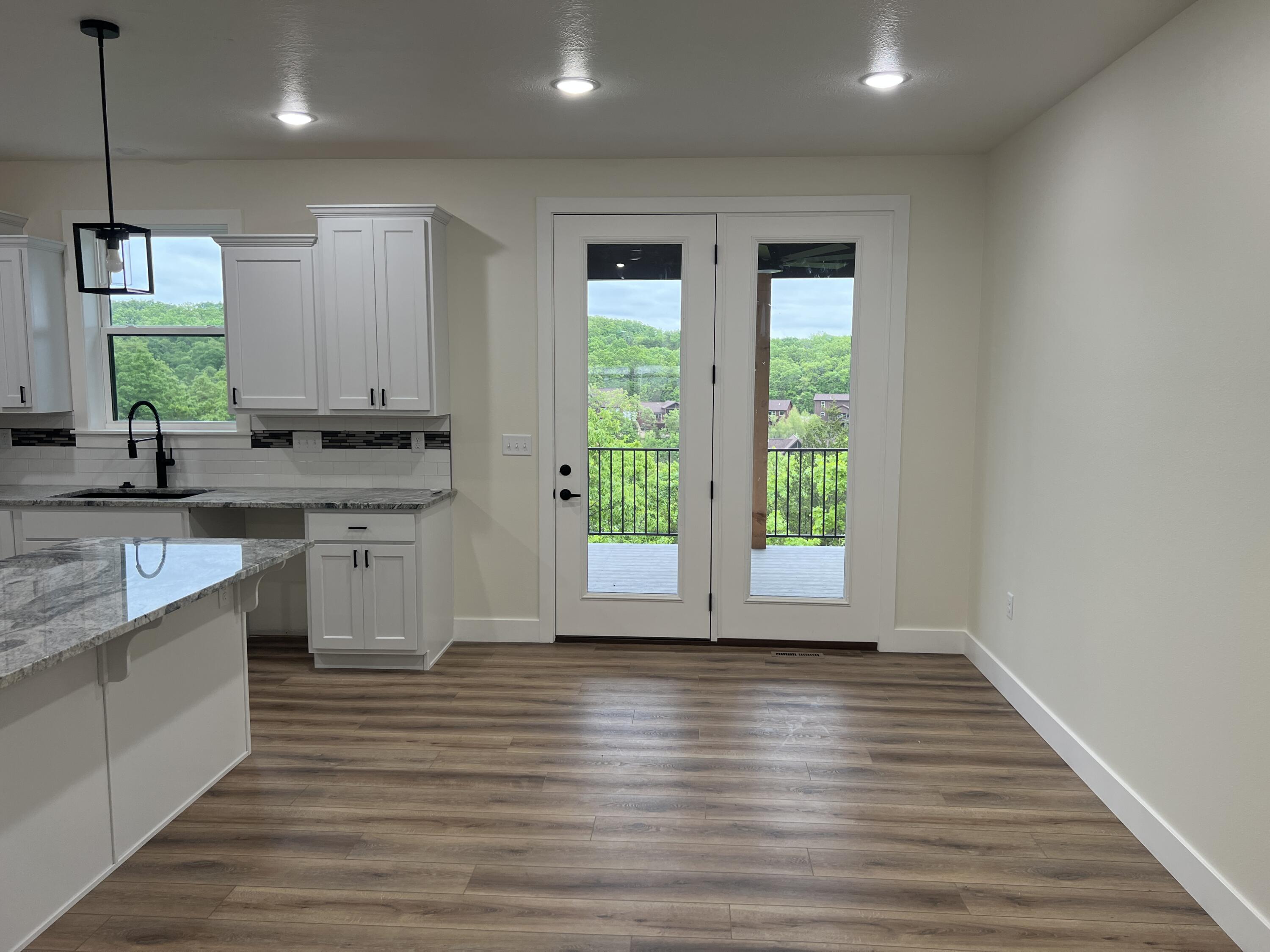 212 Weatherstone Drive Property Photo 8