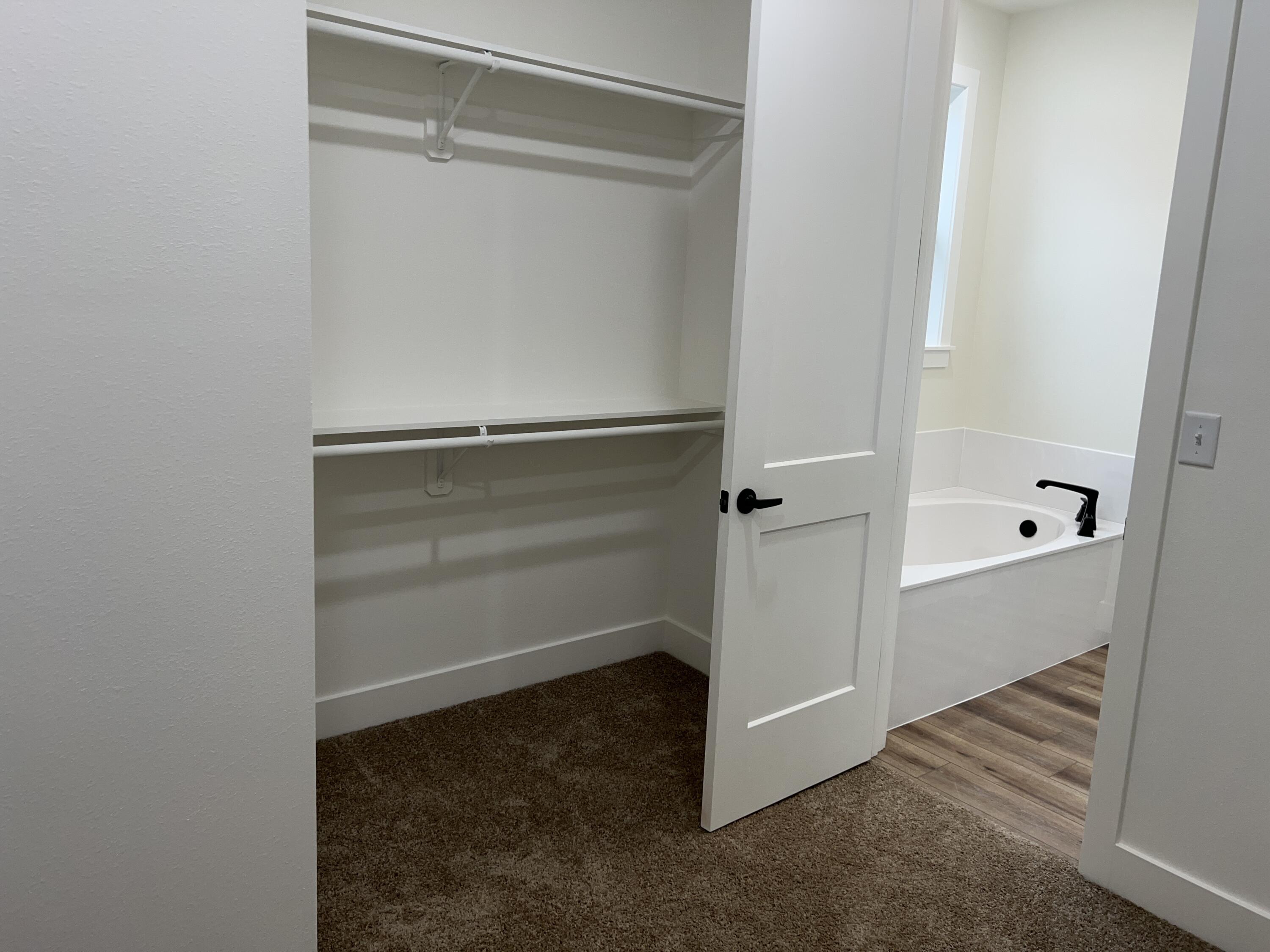 212 Weatherstone Drive Property Photo 23