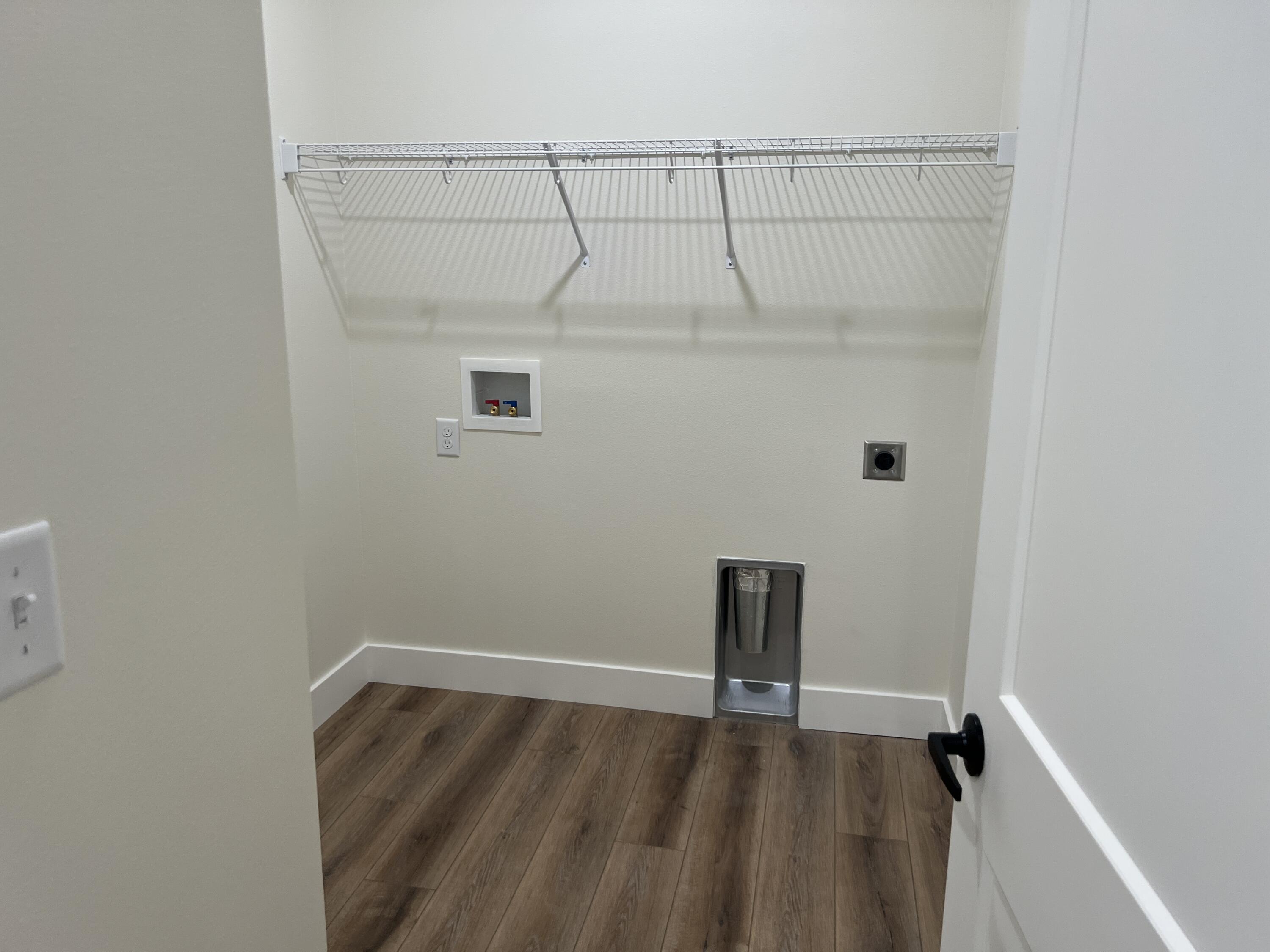 212 Weatherstone Drive Property Photo 27