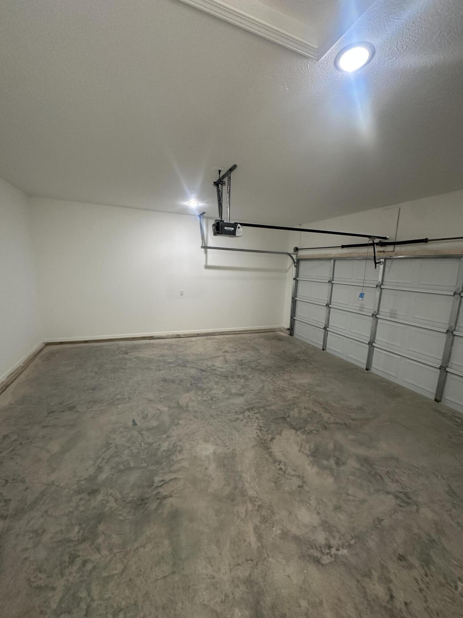 204 East Sunset Cove Property Photo 24