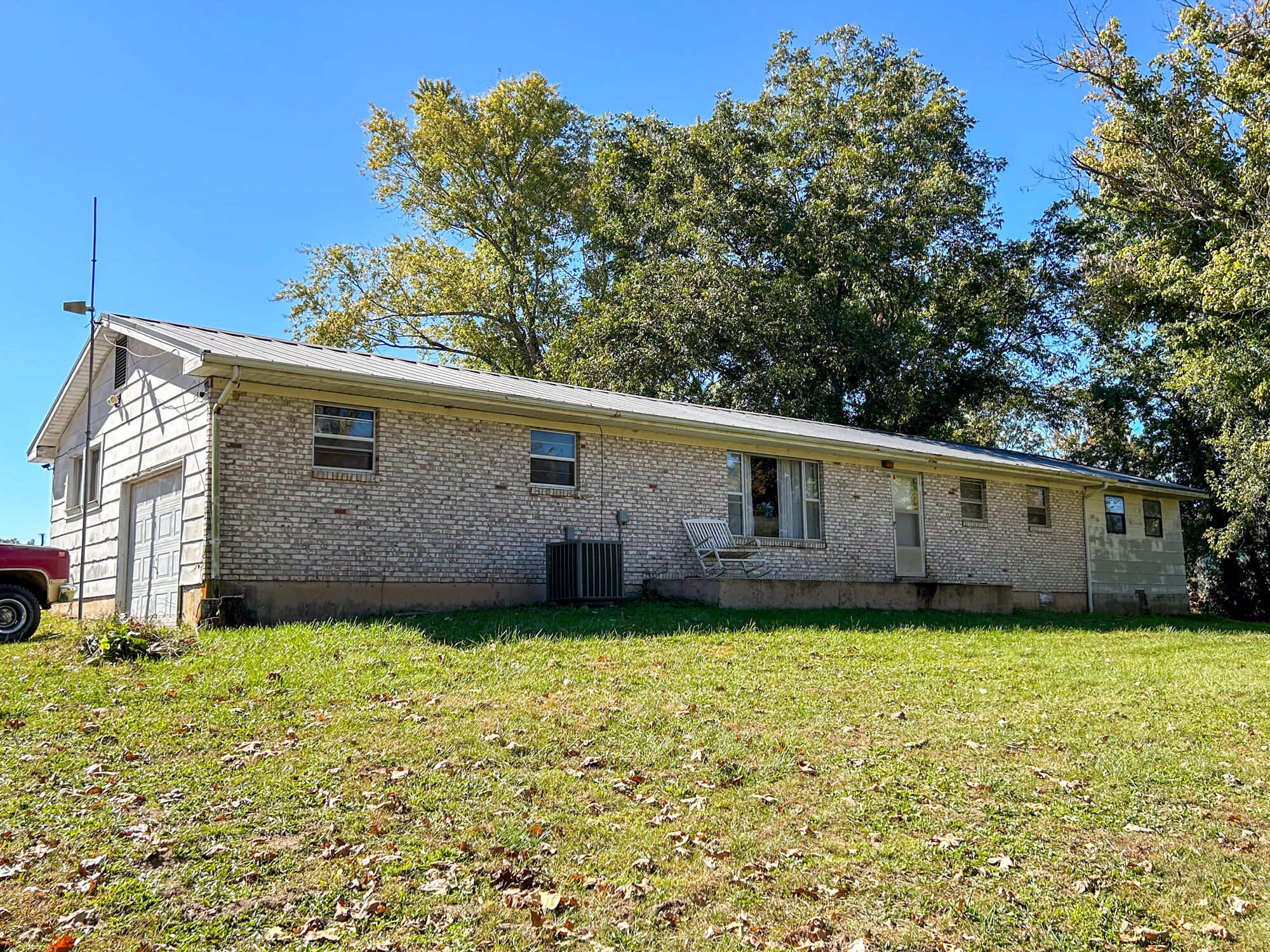 8969 County Road 445 Property Photo 9