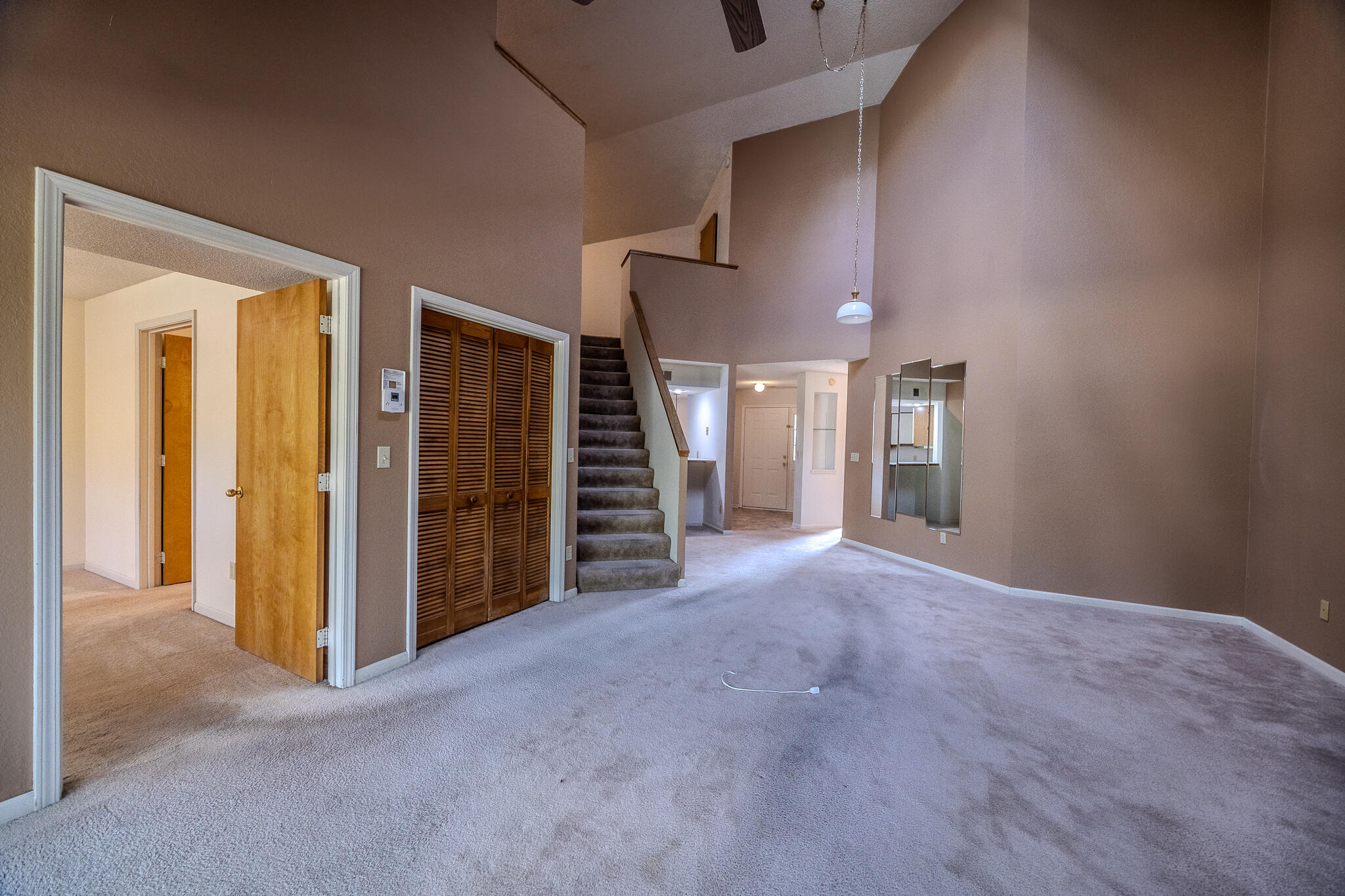 305 Wimbledon Drive Property Photo 5