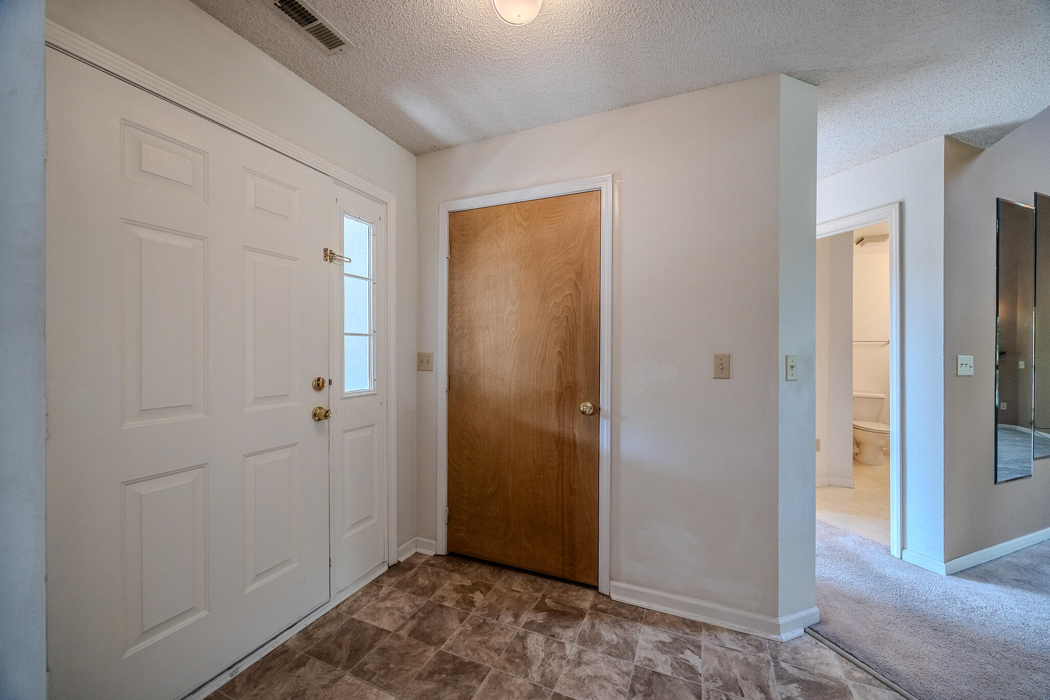 305 Wimbledon Drive Property Photo 14