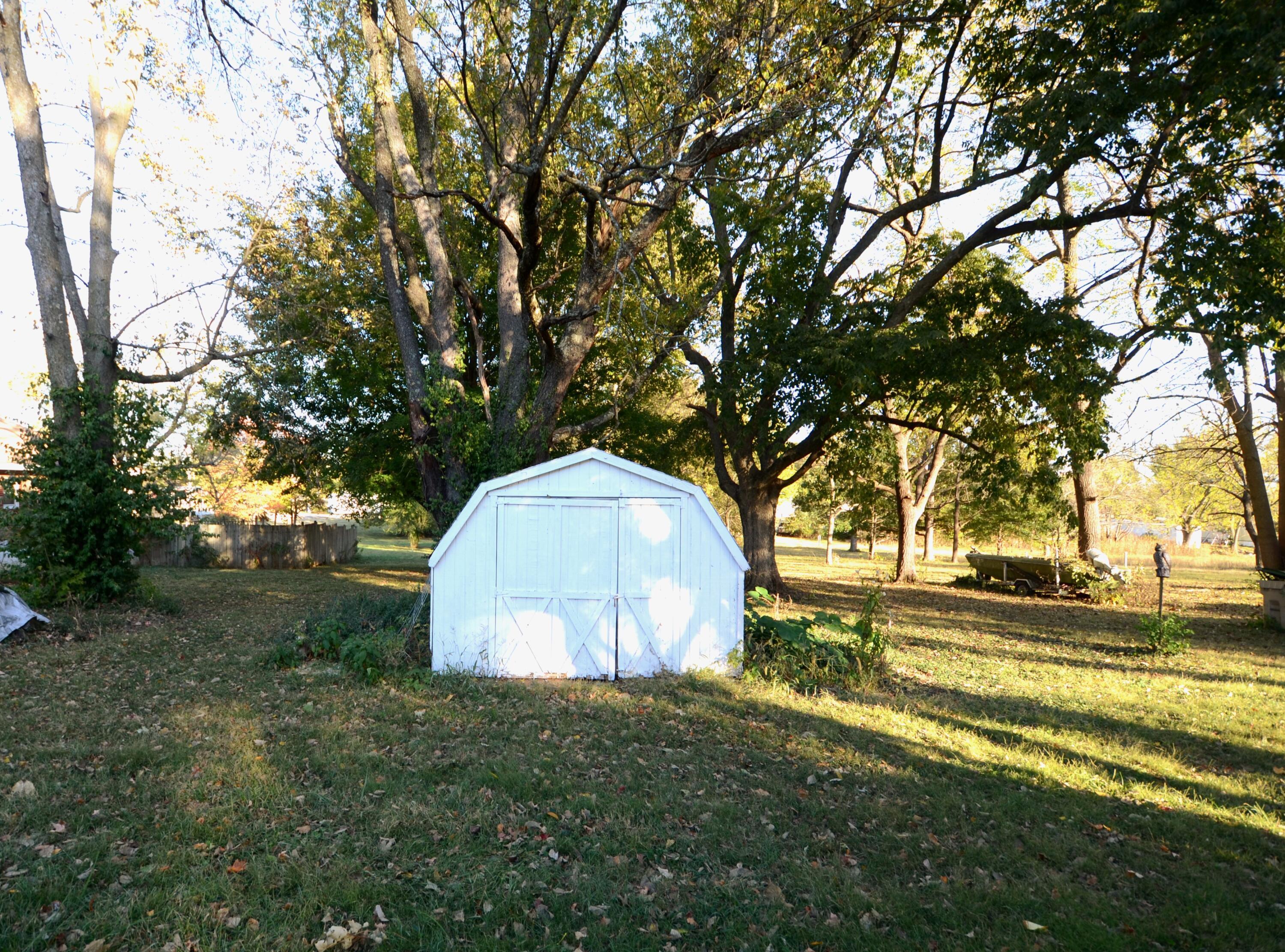 5248 West Farm Road 156 Property Photo 5
