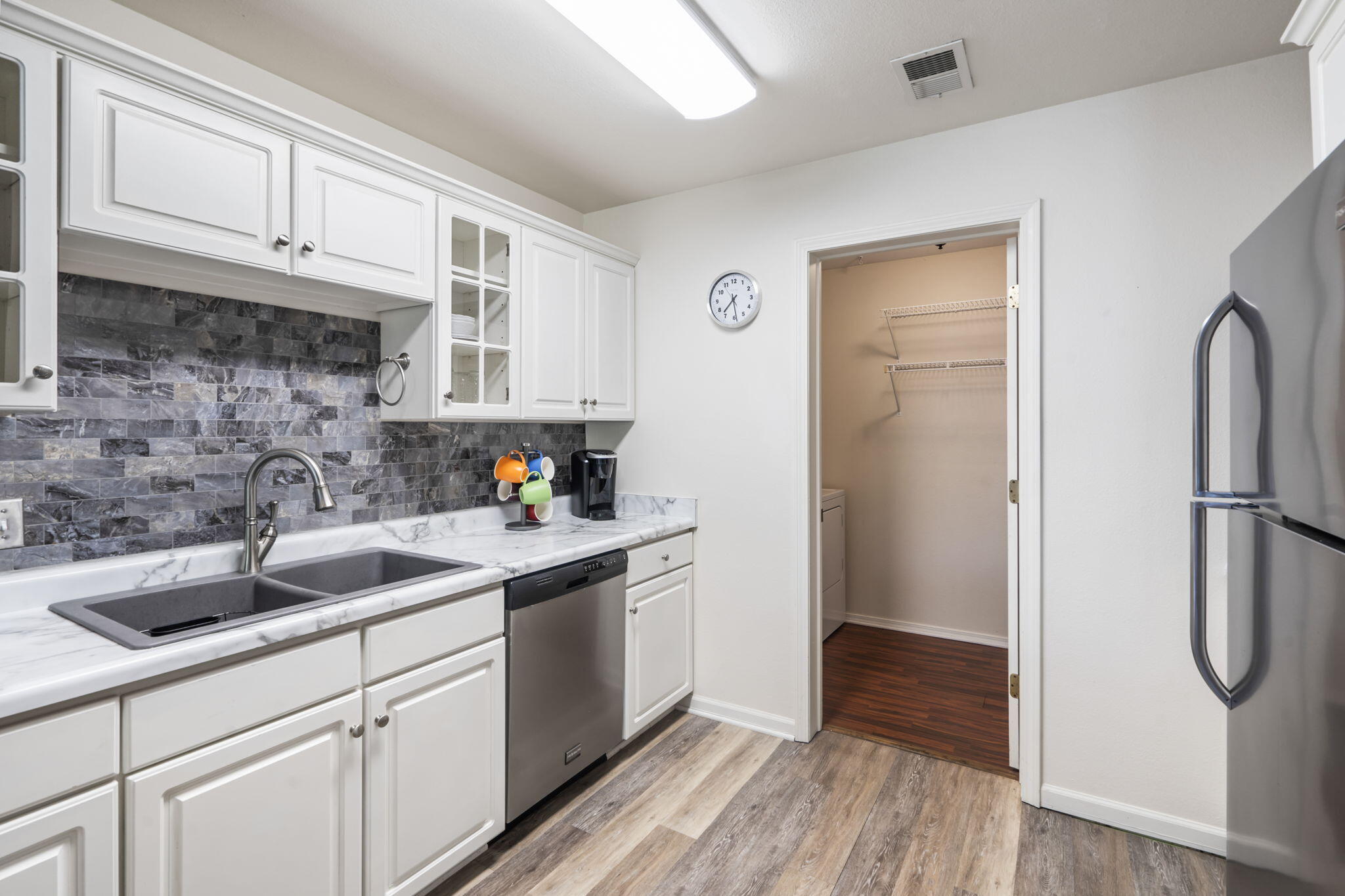 123 River Point Road Property Photo 14