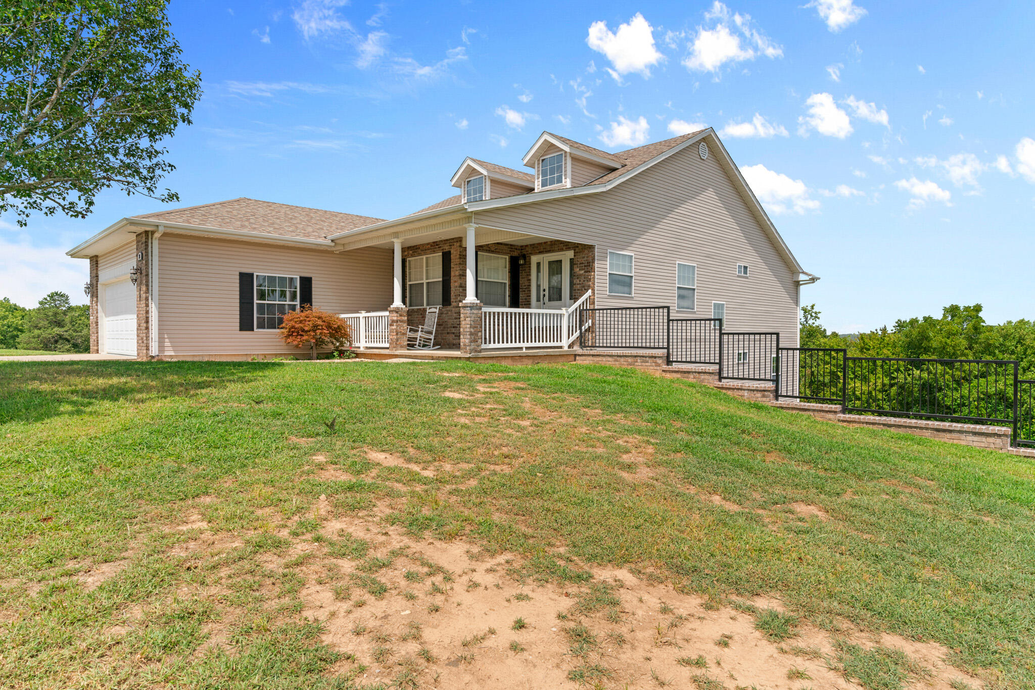 31 Howard Circle Property Photo 4