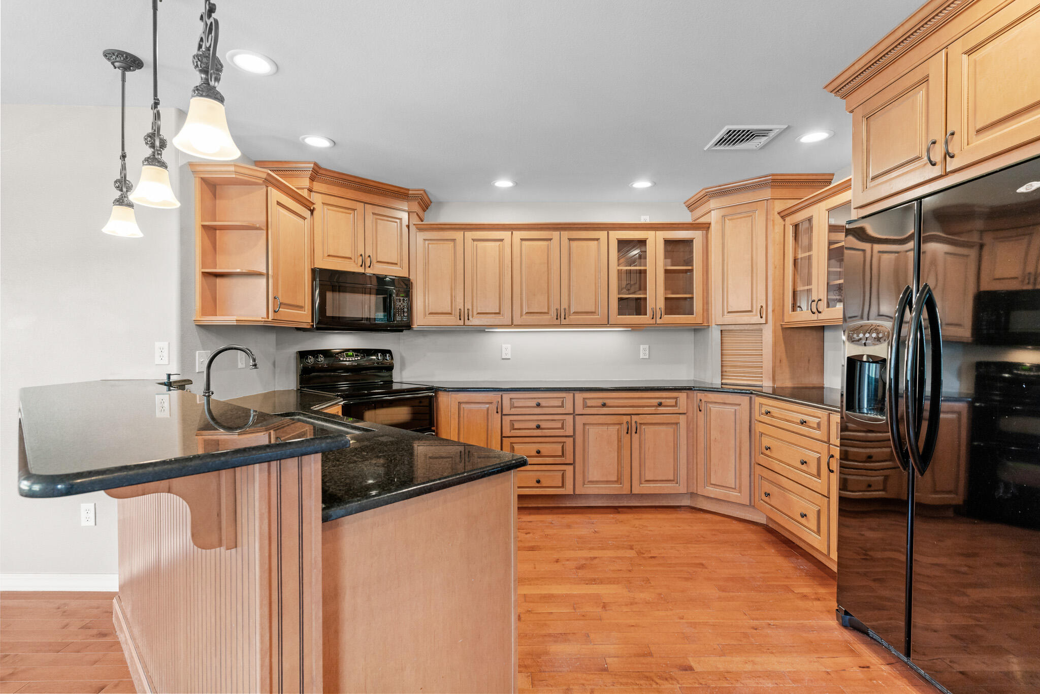 31 Howard Circle Property Photo 10