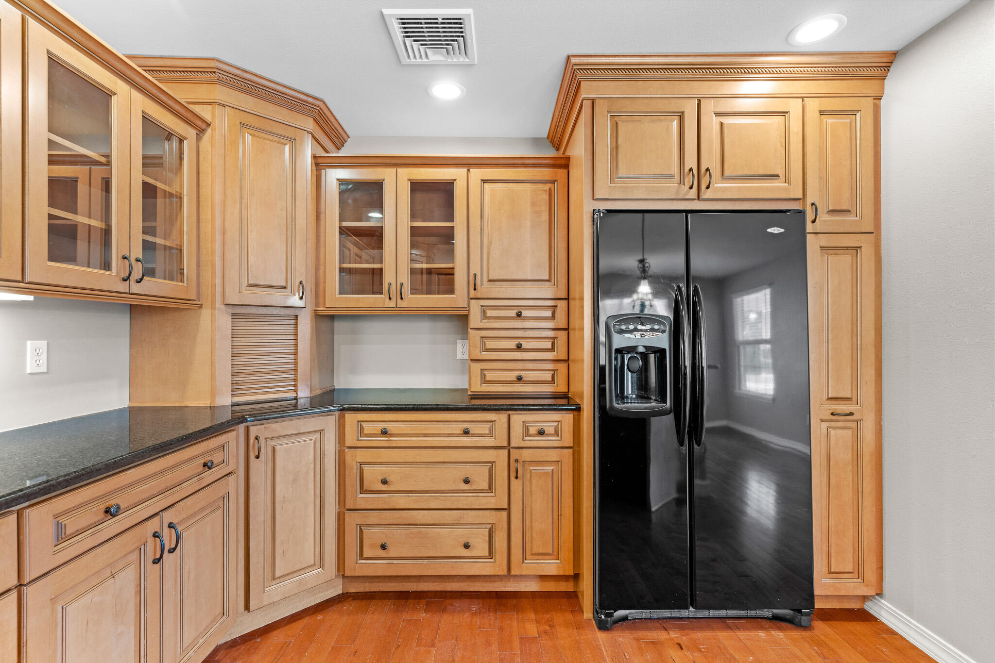31 Howard Circle Property Photo 12