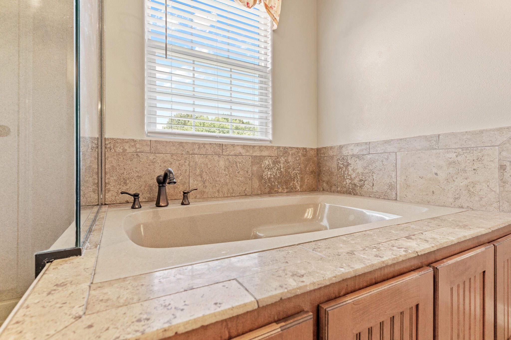 31 Howard Circle Property Photo 23