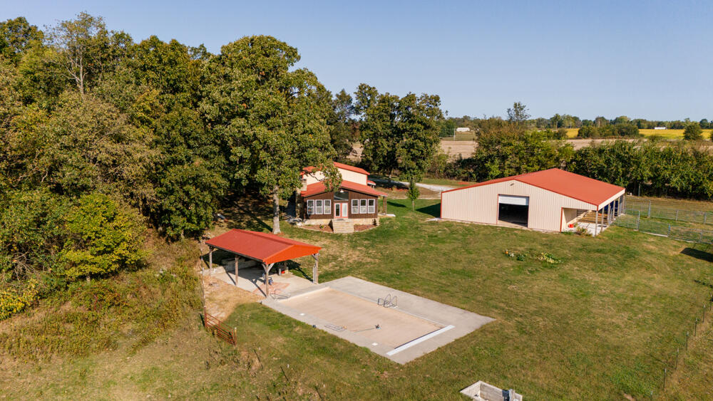620 Washam Road Property Photo 4