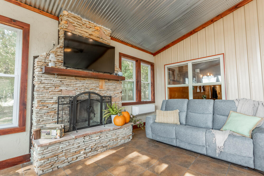 620 Washam Road Property Photo 24