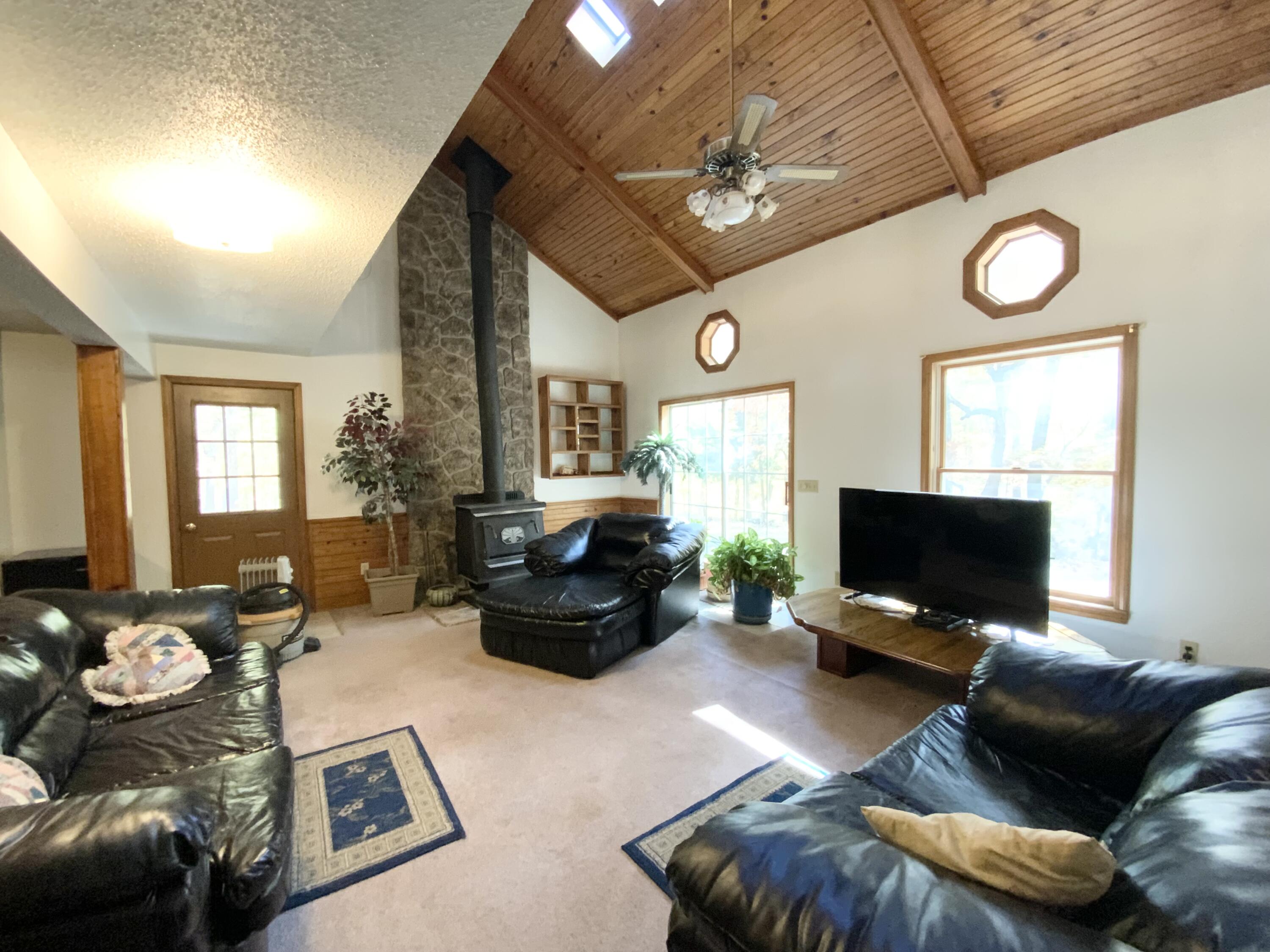 1814 State Highway 125 Property Photo 17