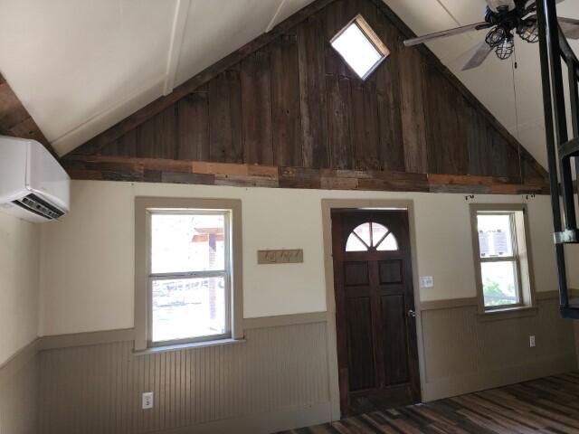 272 Woodward Drive Property Photo 4