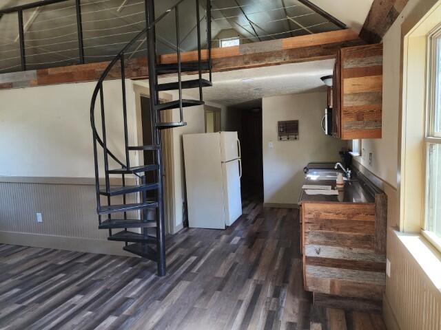 272 Woodward Drive Property Photo 5