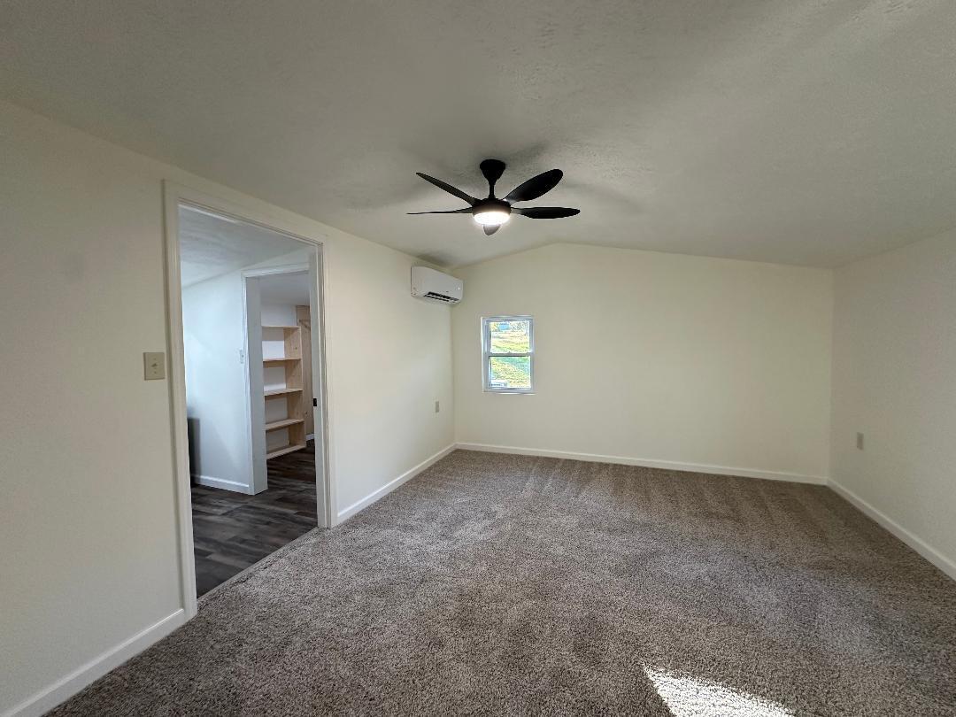 320 West North Street Property Photo 9