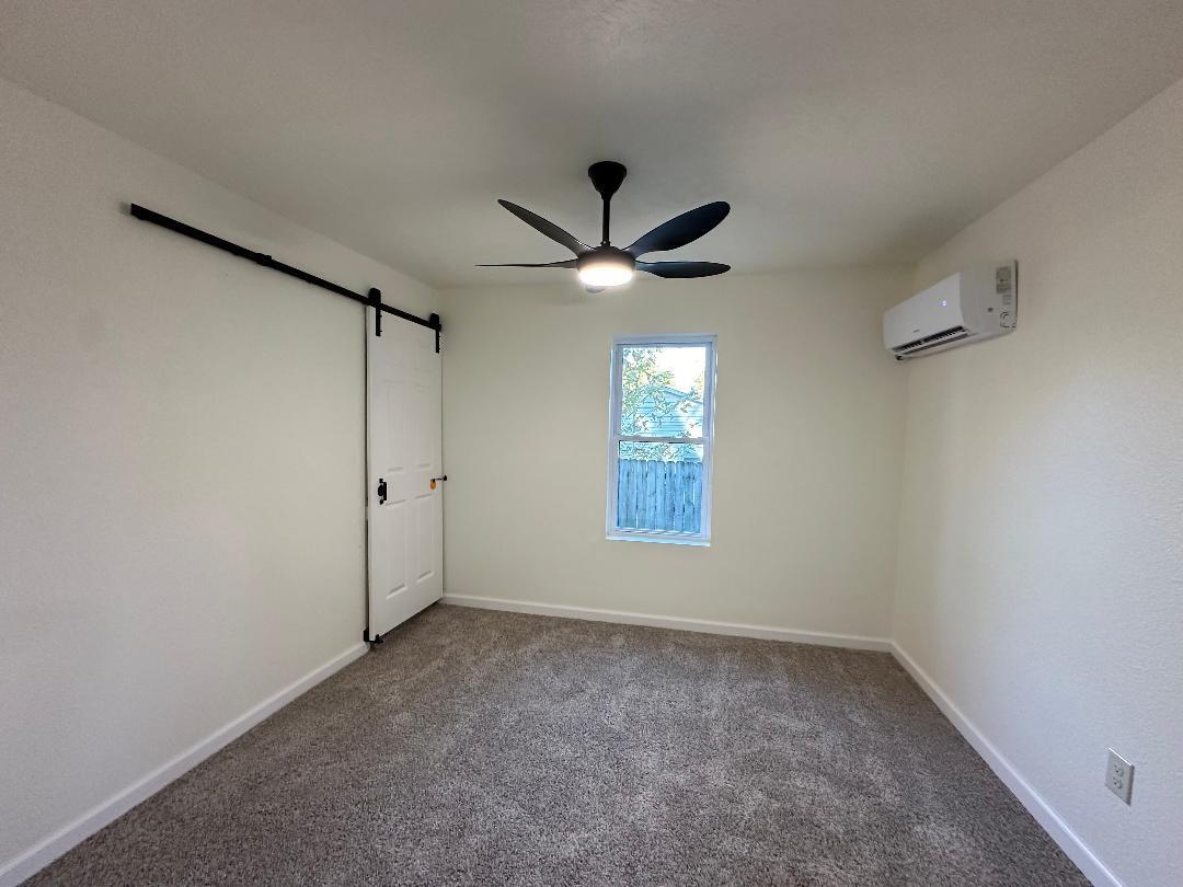 320 West North Street Property Photo 11
