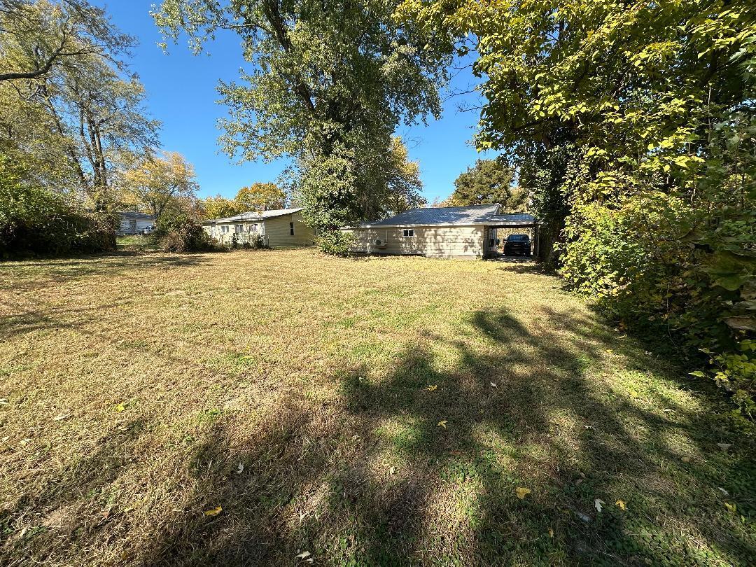 320 West North Street Property Photo 16
