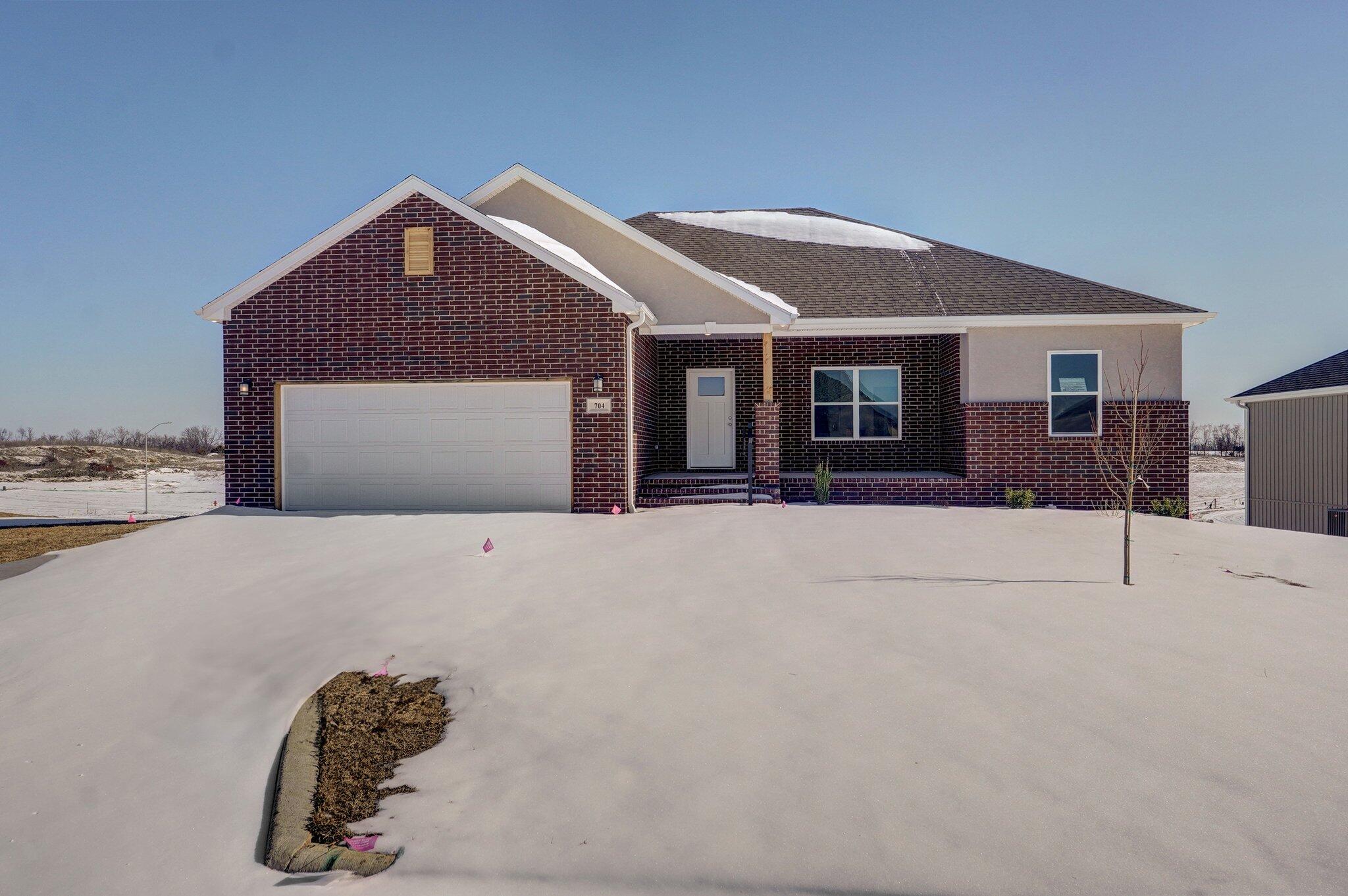 704 North Quantum Court Property Photo 1