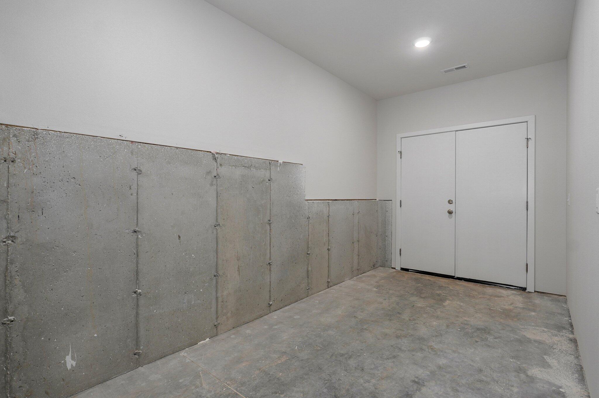 704 North Quantum Court Property Photo 40