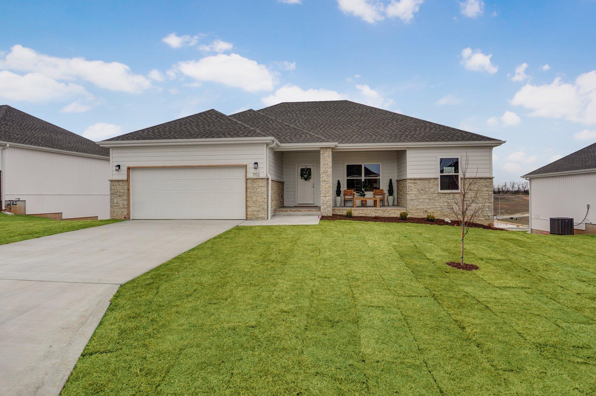 702 North Quantum Court Property Photo 1