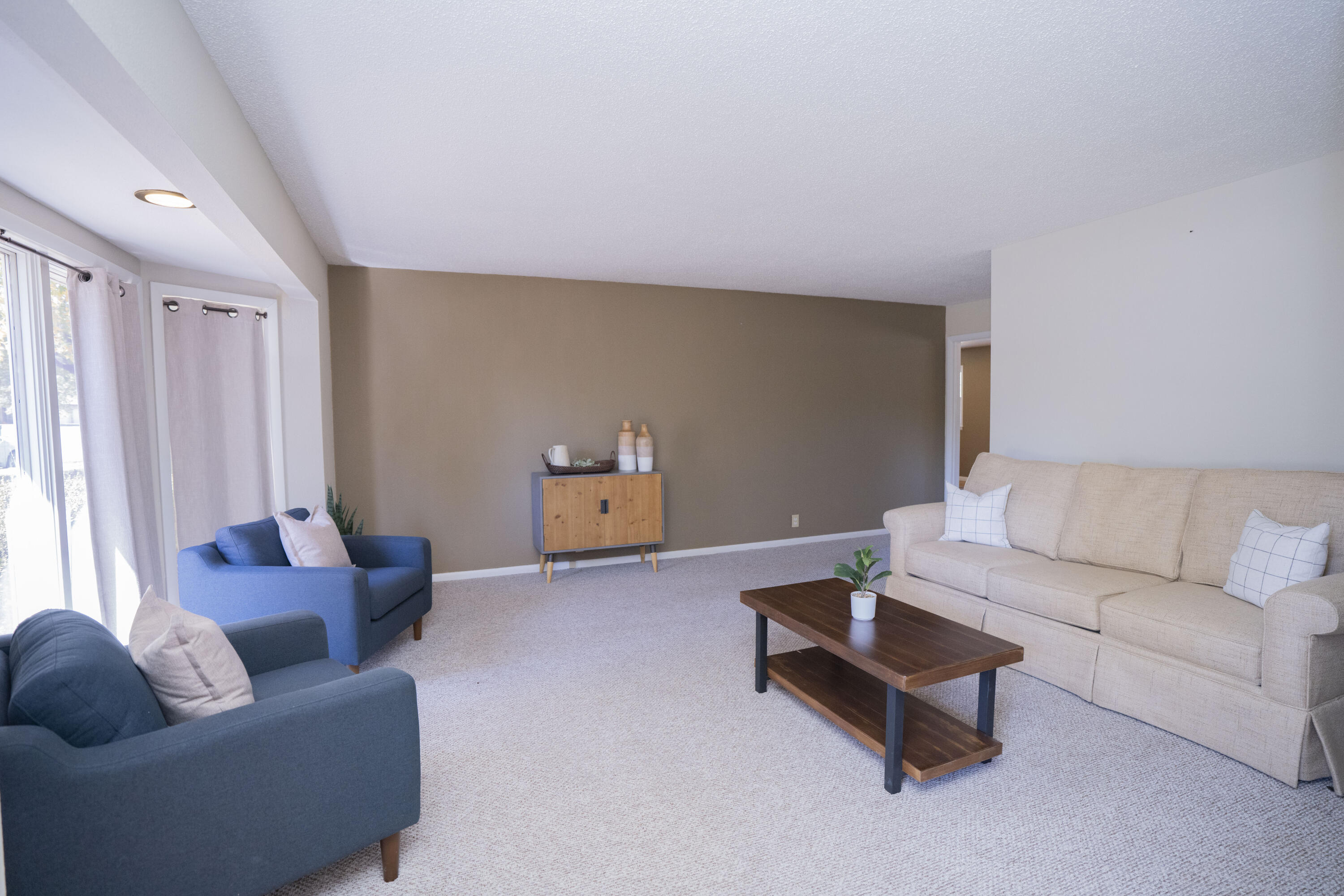 626 North Park Place Property Photo 4