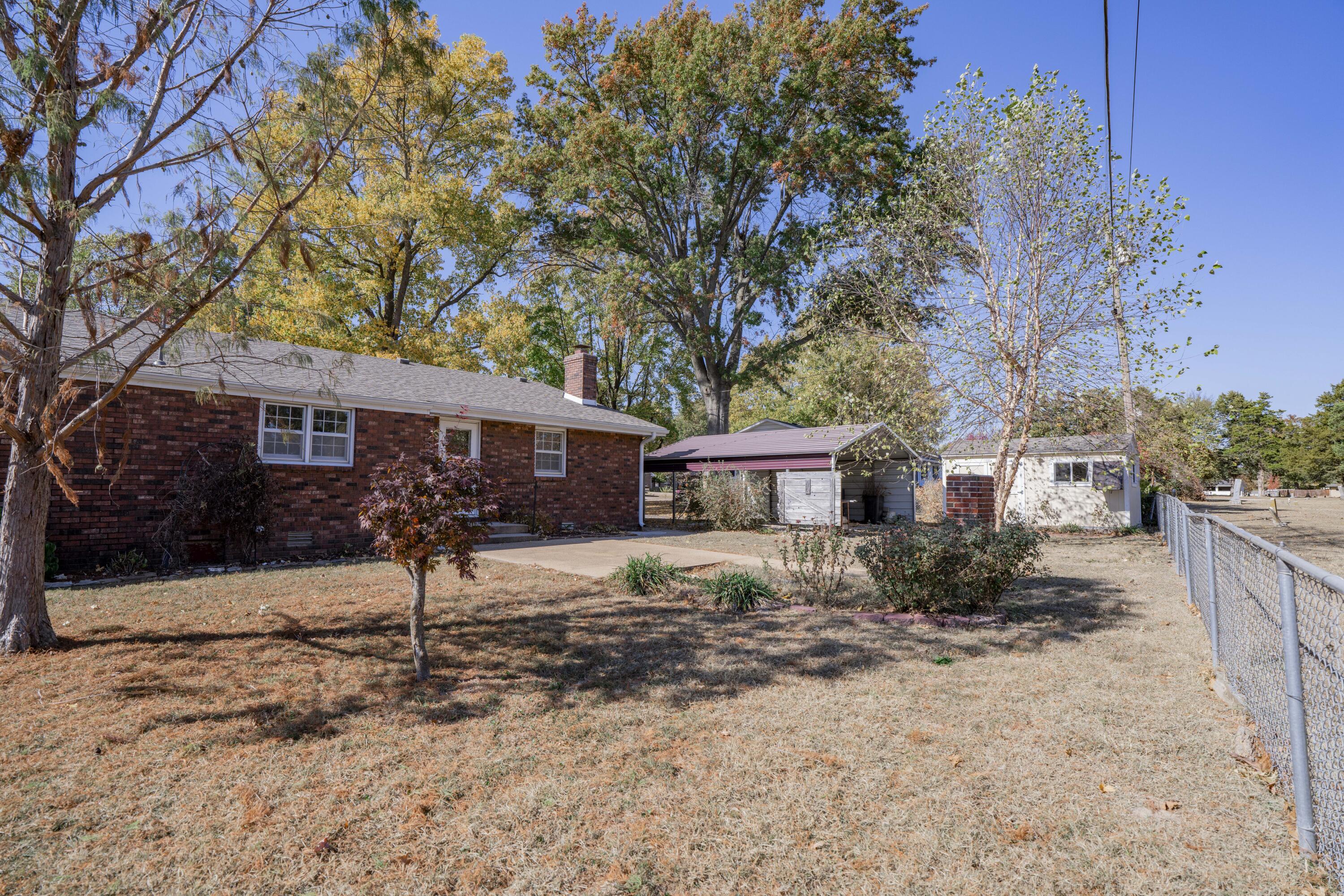626 North Park Place Property Photo 30