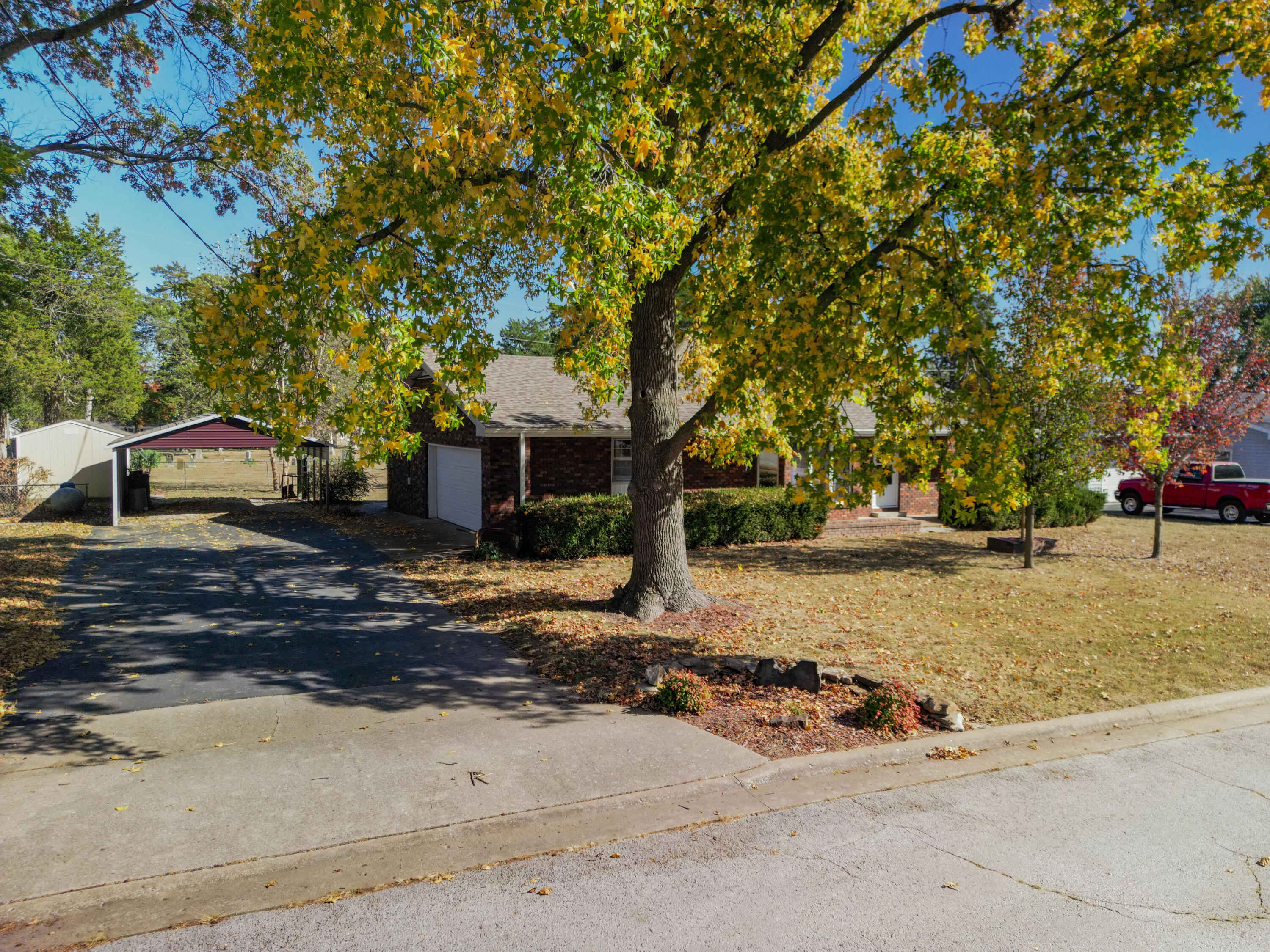 626 North Park Place Property Photo 50