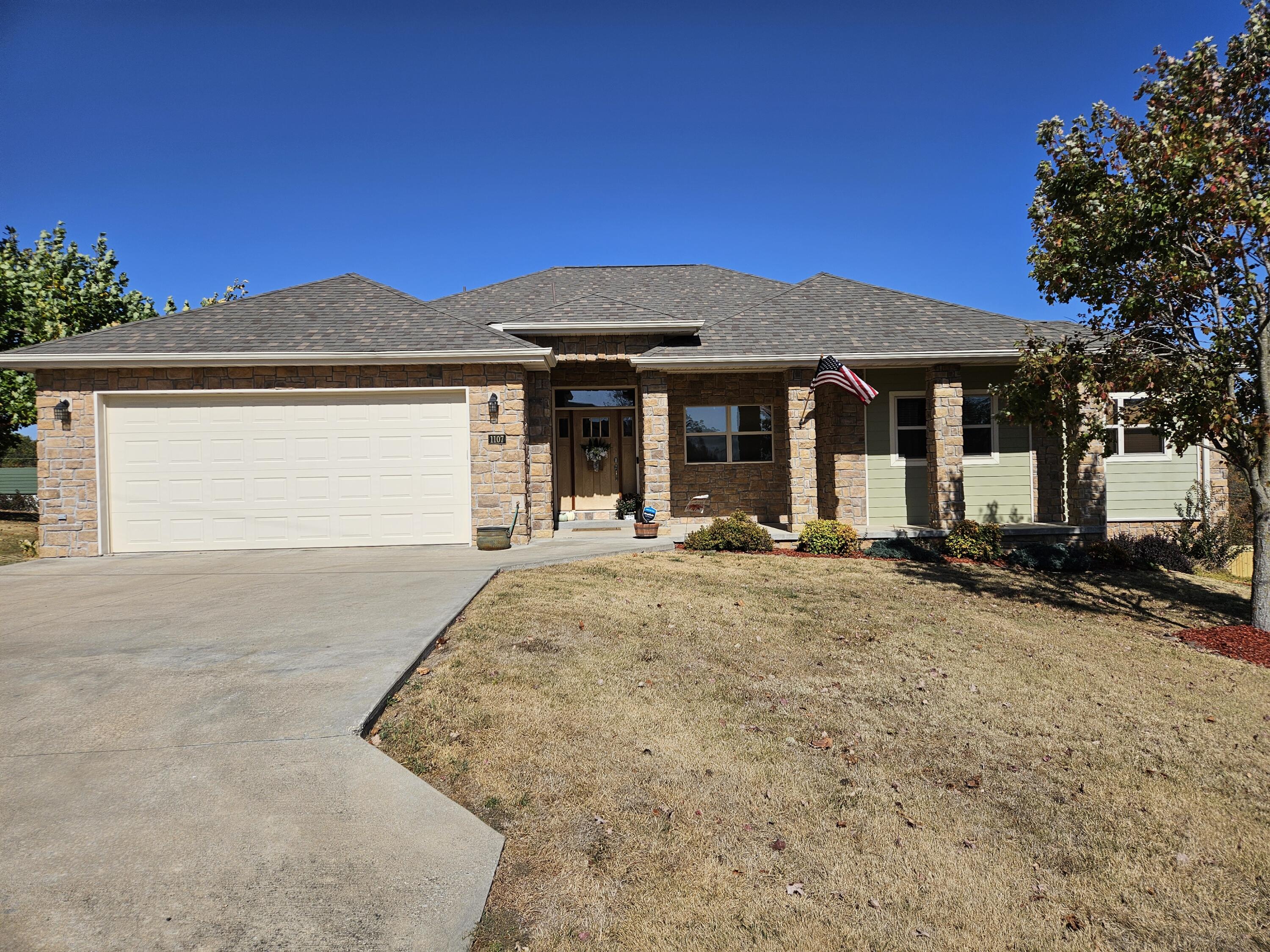 1107 Lake Road Drive Property Photo 1