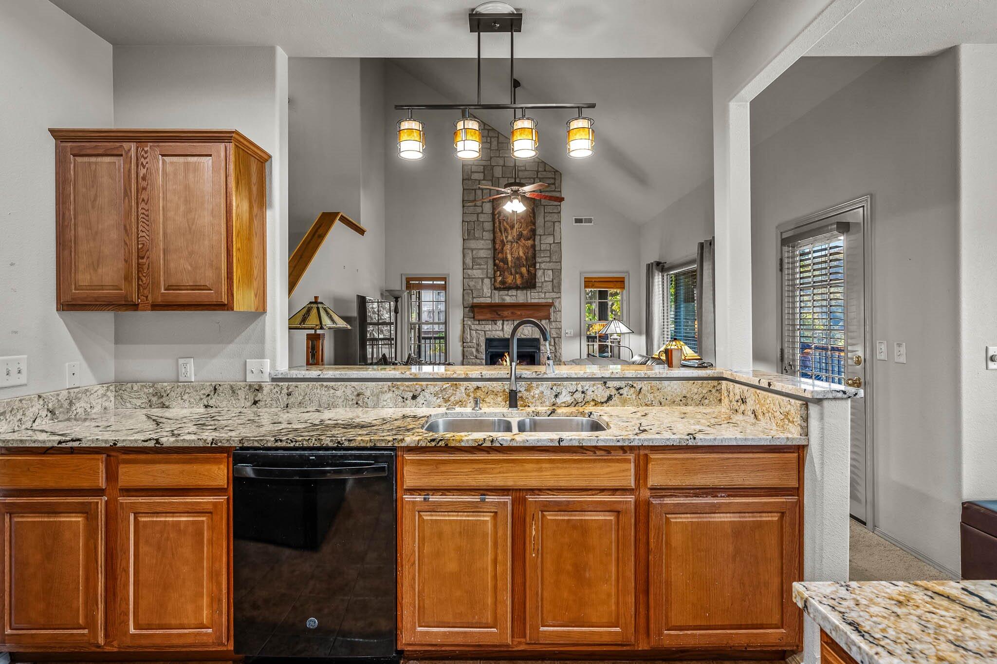 1241 Golf Drive Property Photo 3