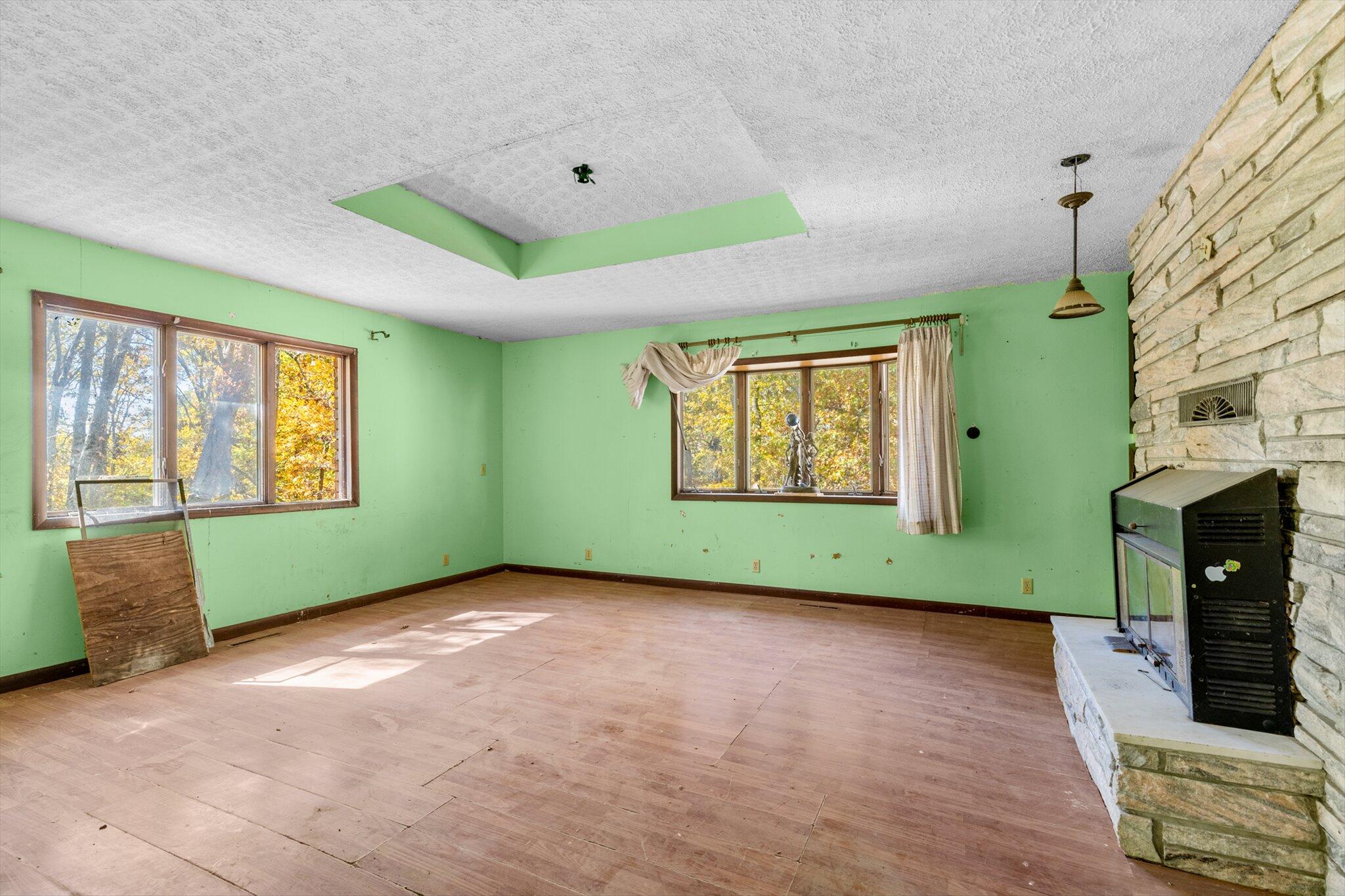 191 Honeysuckle Road Property Photo 4