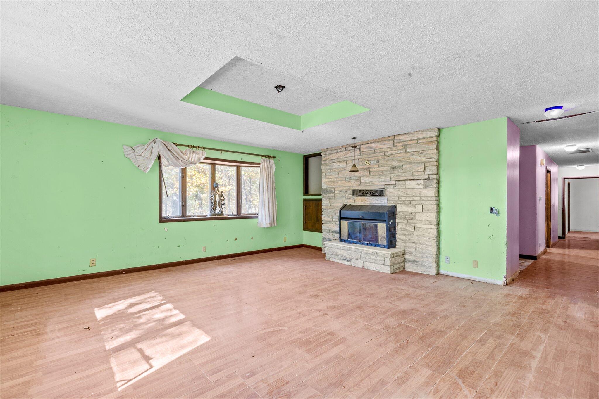 191 Honeysuckle Road Property Photo 6