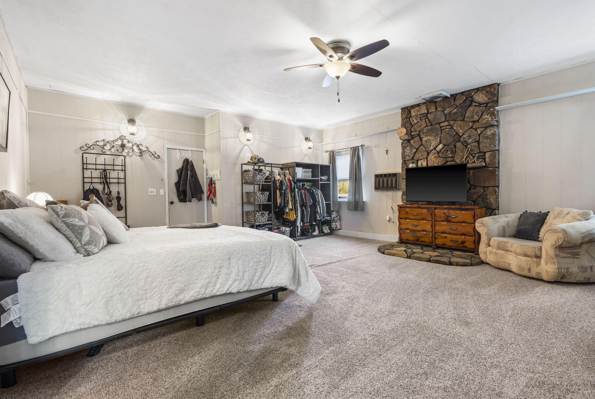 225 Elim Street Property Photo 15