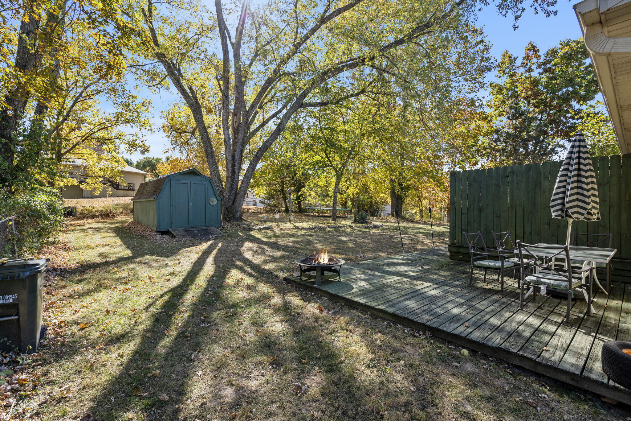225 Elim Street Property Photo 30