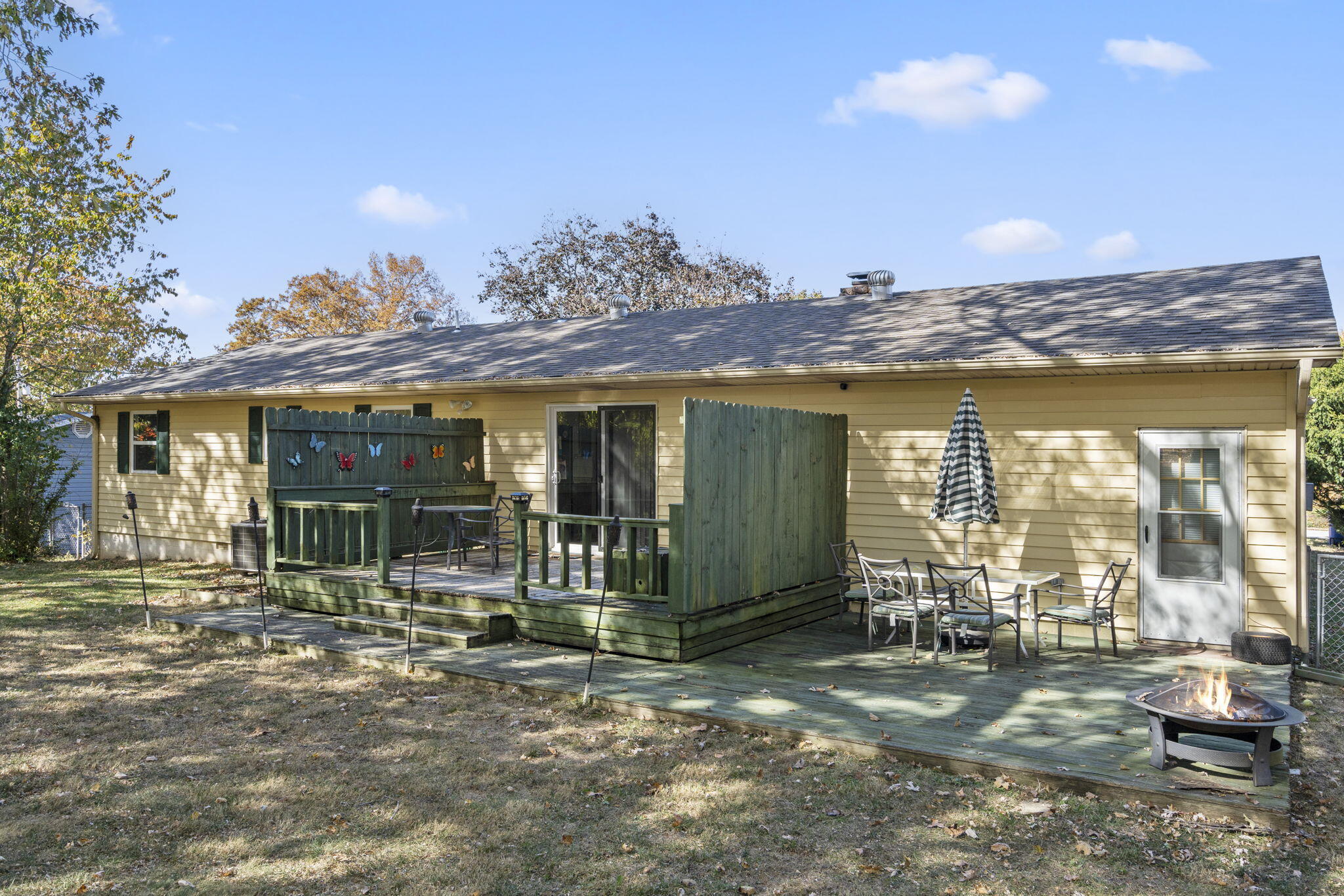 225 Elim Street Property Photo 31