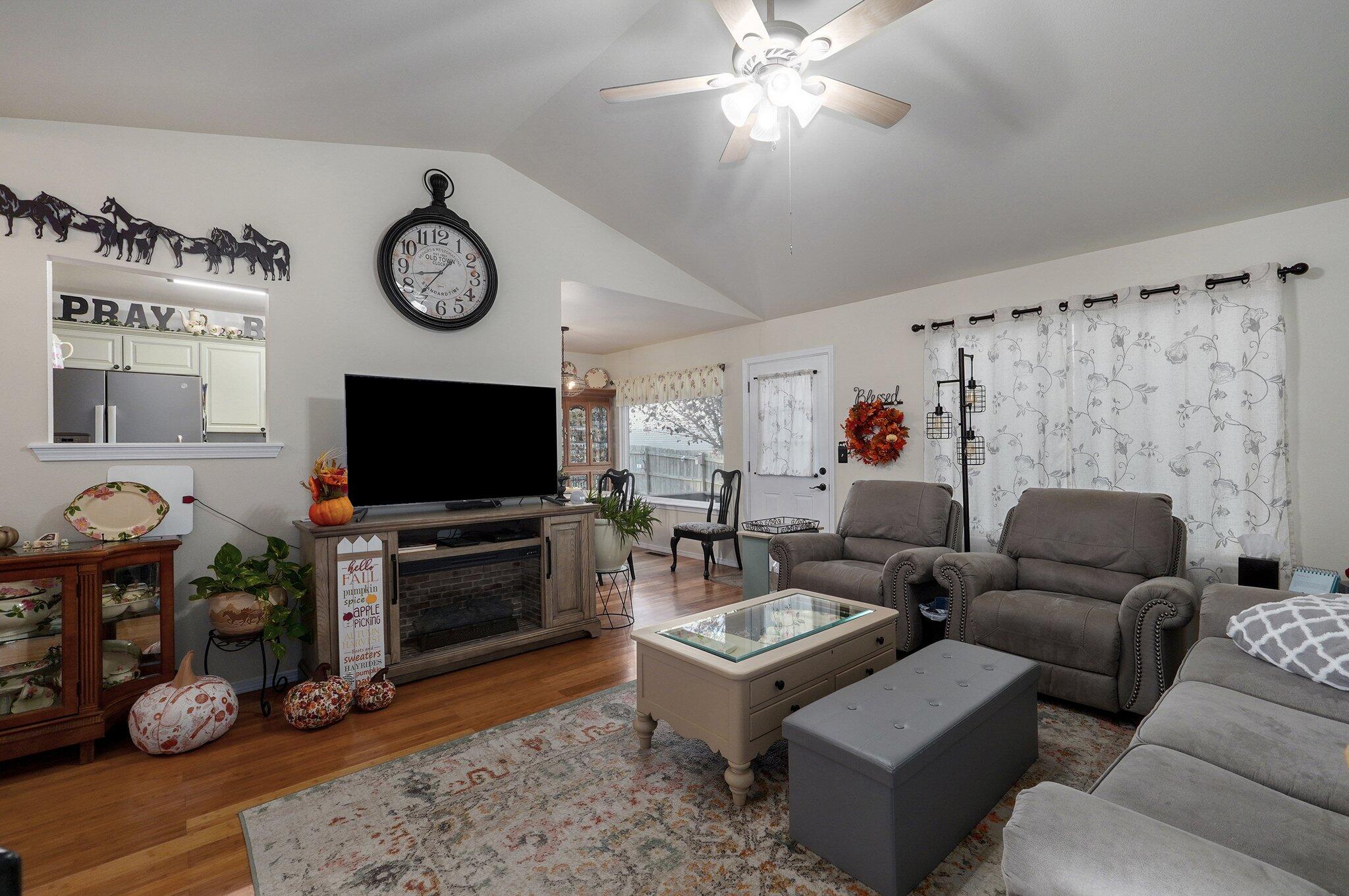 397 Micahs Crossing Property Photo 7
