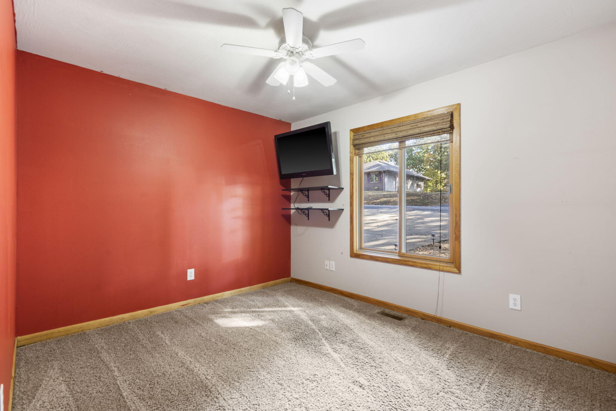 55 Lovers Lane Property Photo 28