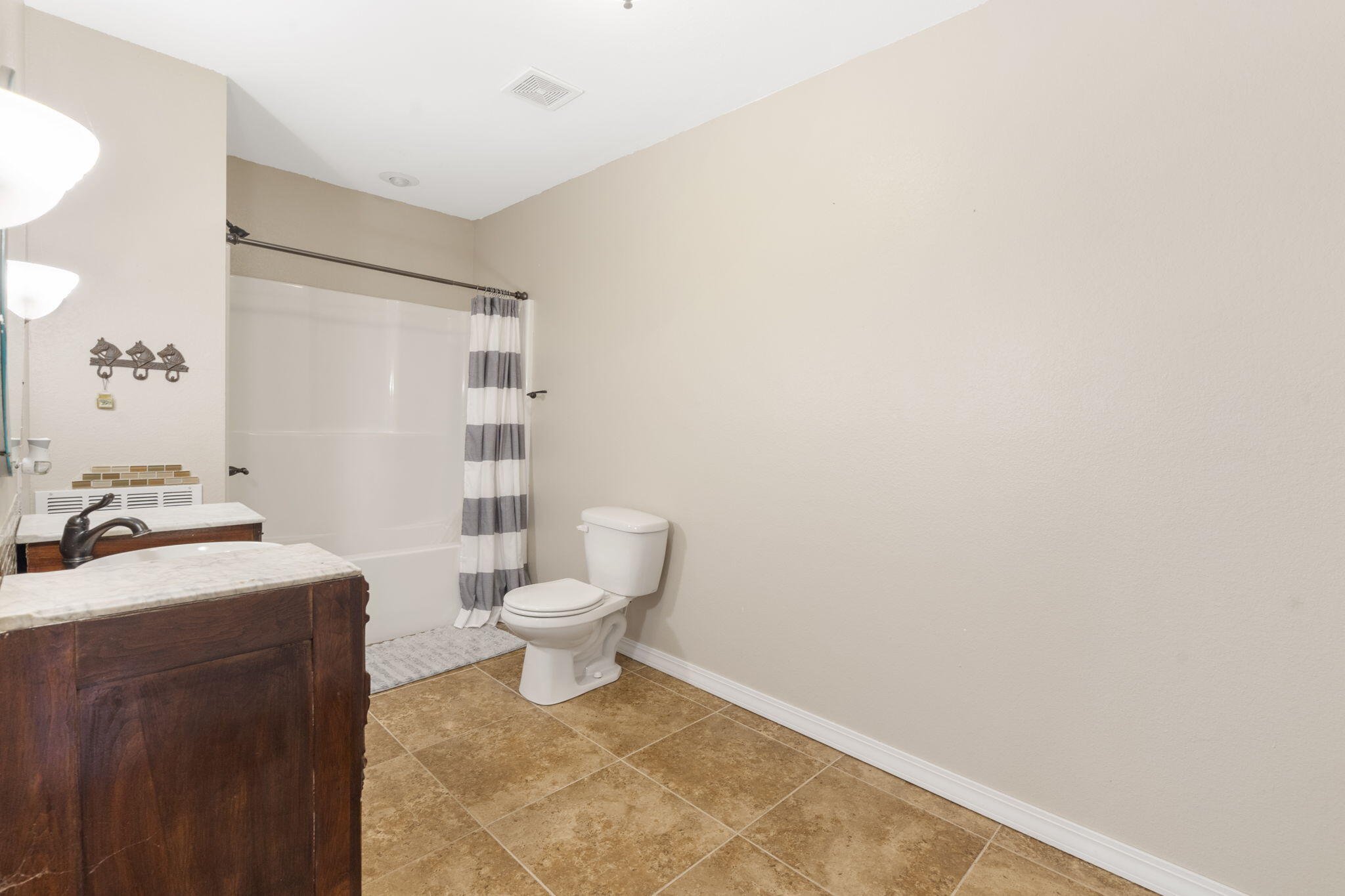 55 Lovers Lane Property Photo 36